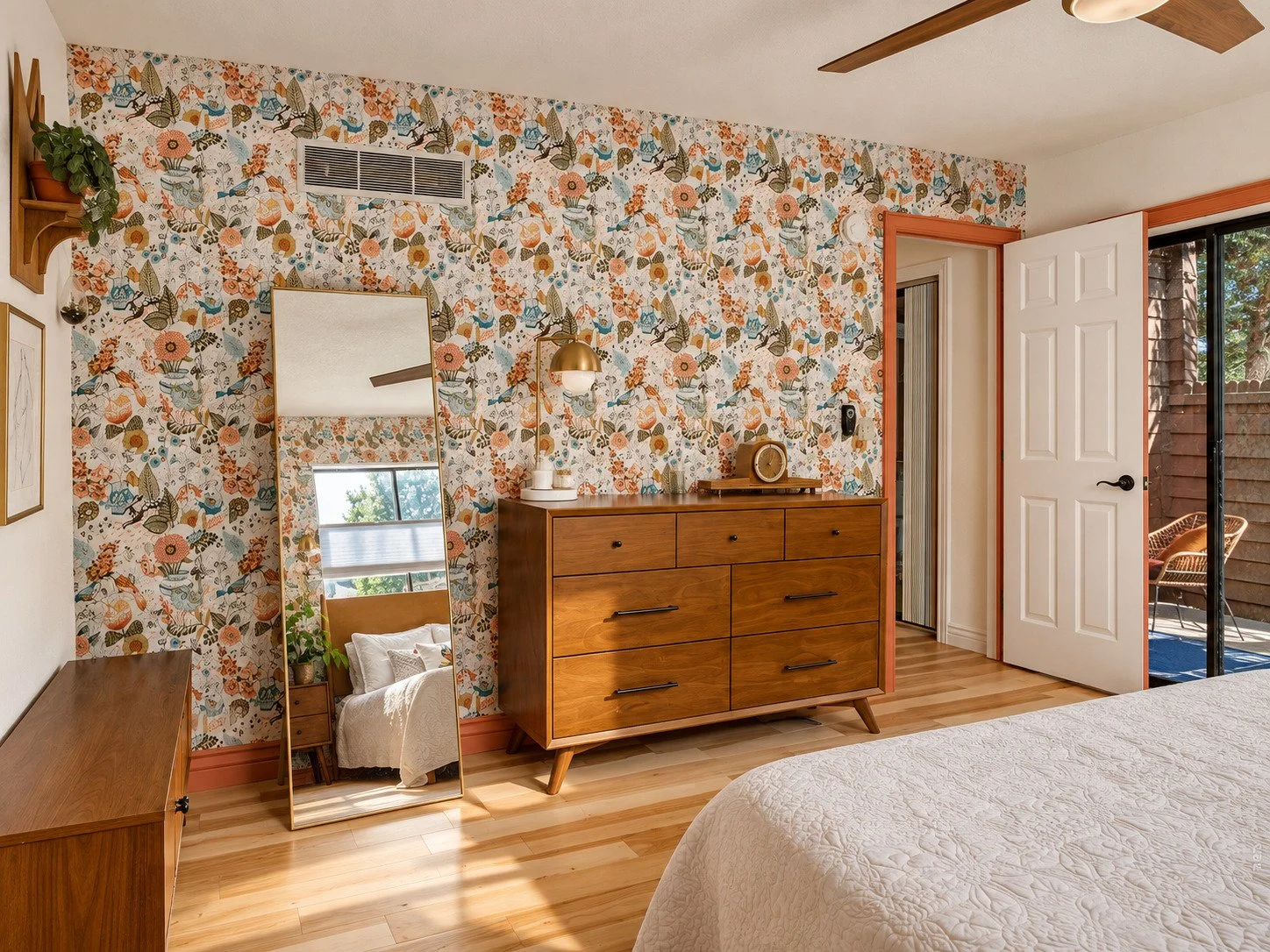 bedroom_dresser_portfolio_master.jpg