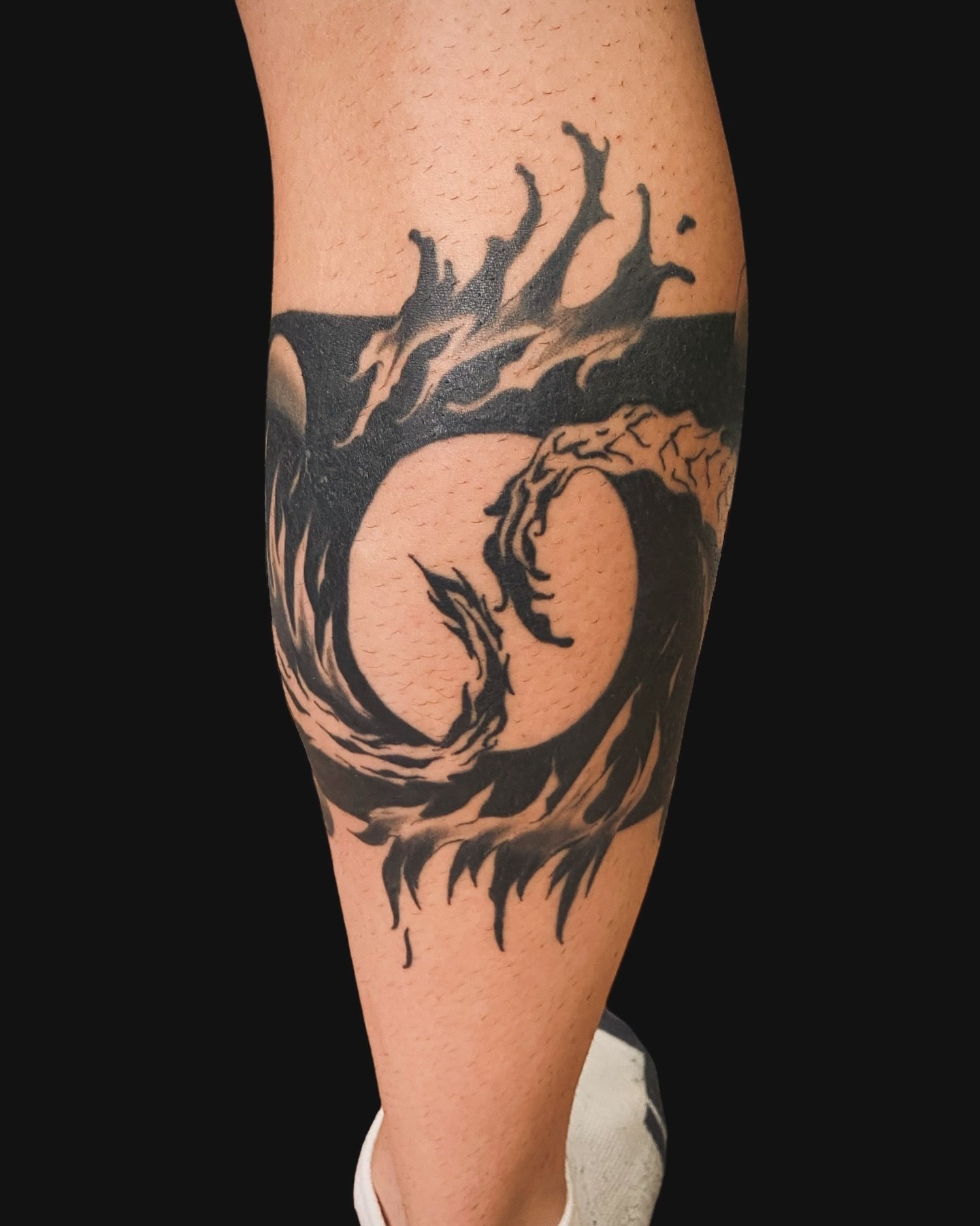 Custom Wrapping around Japanese Traditional Inspired Leg Piece.

Located in Monterey Park, CA. 10minutes from DTLA.
Private Studio. Deposit Required to book.

Message or text 6264820323

Thank you.