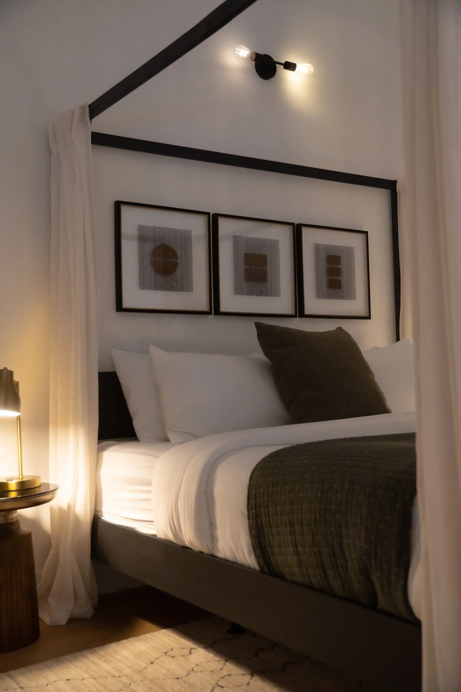 luxury-bedroom.jpg