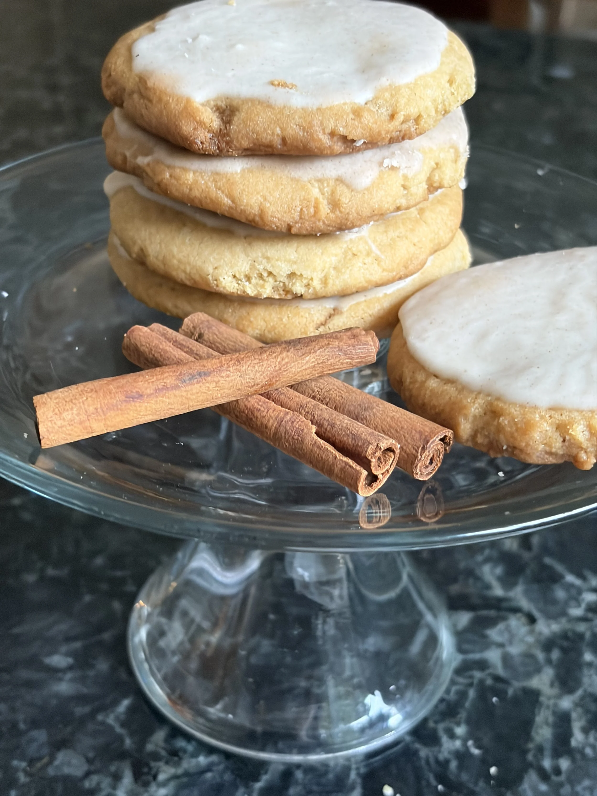 Soft brown sugar cookies stuffed with a buttery cinnamon filling and topped with a sweet brown sugar cinnamon glaze.