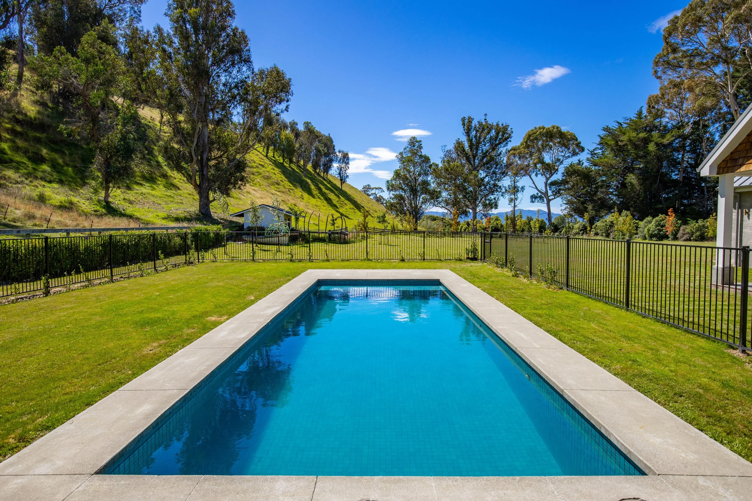 0048 264 Hawkesbury Rd.jpg