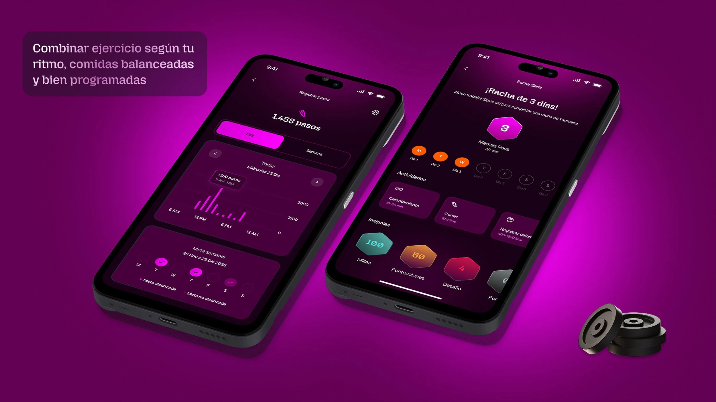 Pantallas de teléfono móvil con una aplicación de seguimiento de progreso y actividades físicas en un fondo de color rosado. Texto en la parte superior izquierda promociona combinar ejercicio, alimentación balanceada y una buena planificación.