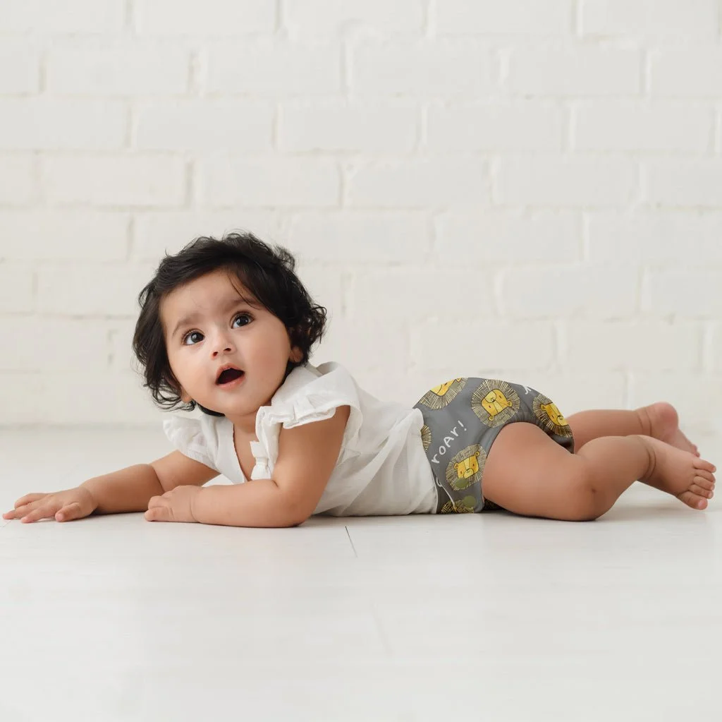 SuperBottoms-washable-diaper-2baby-roarsome_a737c638-3174-4e3e-80e0-c8e54b8eedc9.jpg