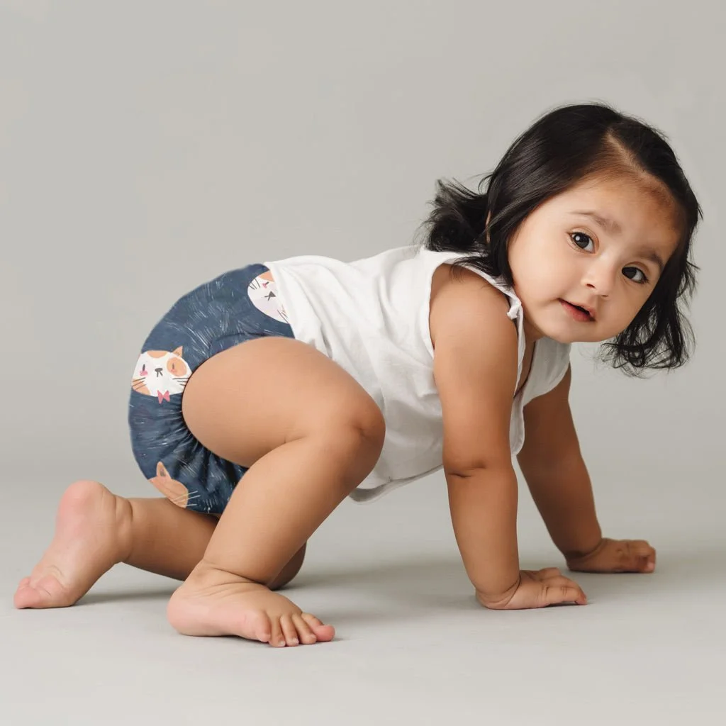 SuperBottoms-washable-diaper-2baby-catitude.jpg