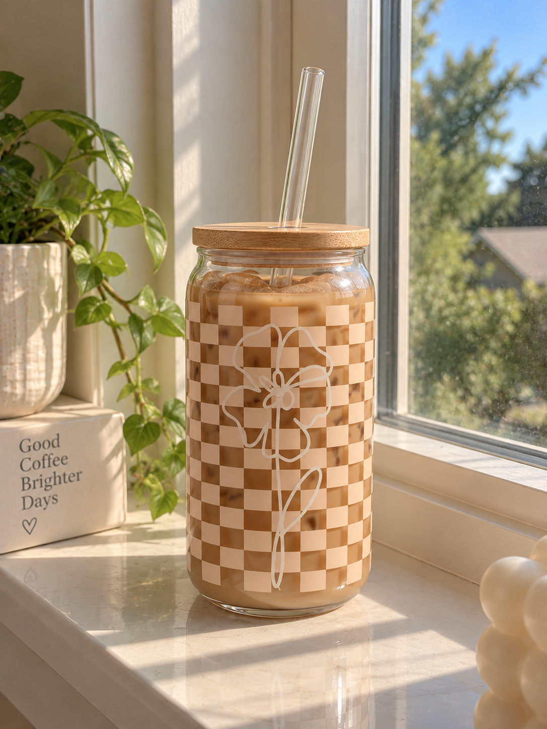 Checkered Daisy Iced Coffee Glass