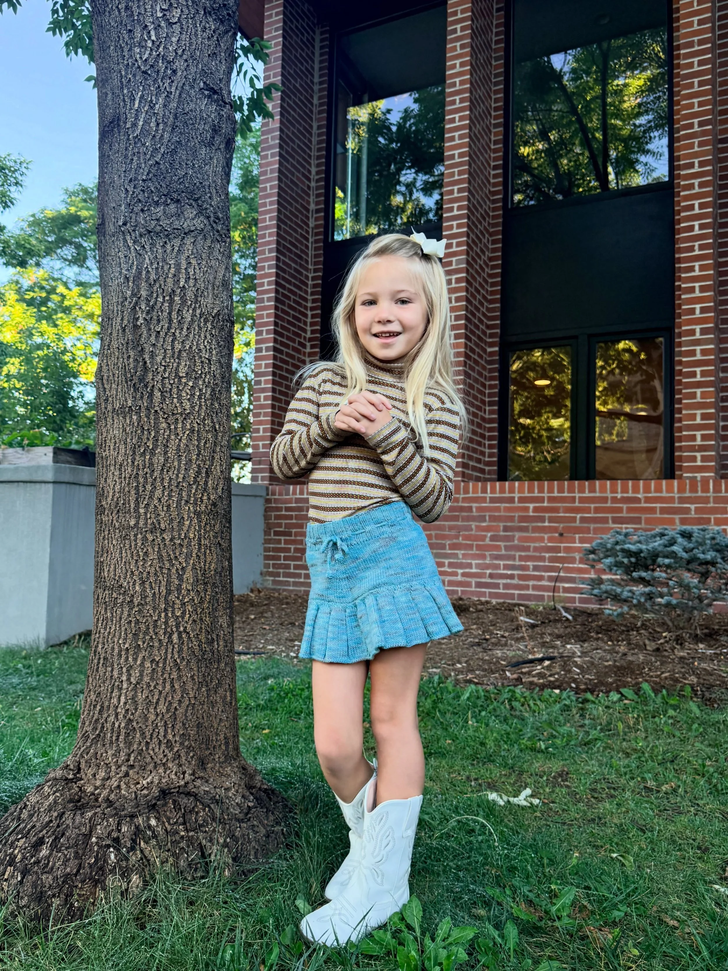 I hear it&rsquo;s National Daughter&rsquo;s Day 🖤 There is nothing in this world that means more to me than being mother to my children. And the experience of having a daughter is so special. You, Margot, my moon.. you are a wonder to witness. What 