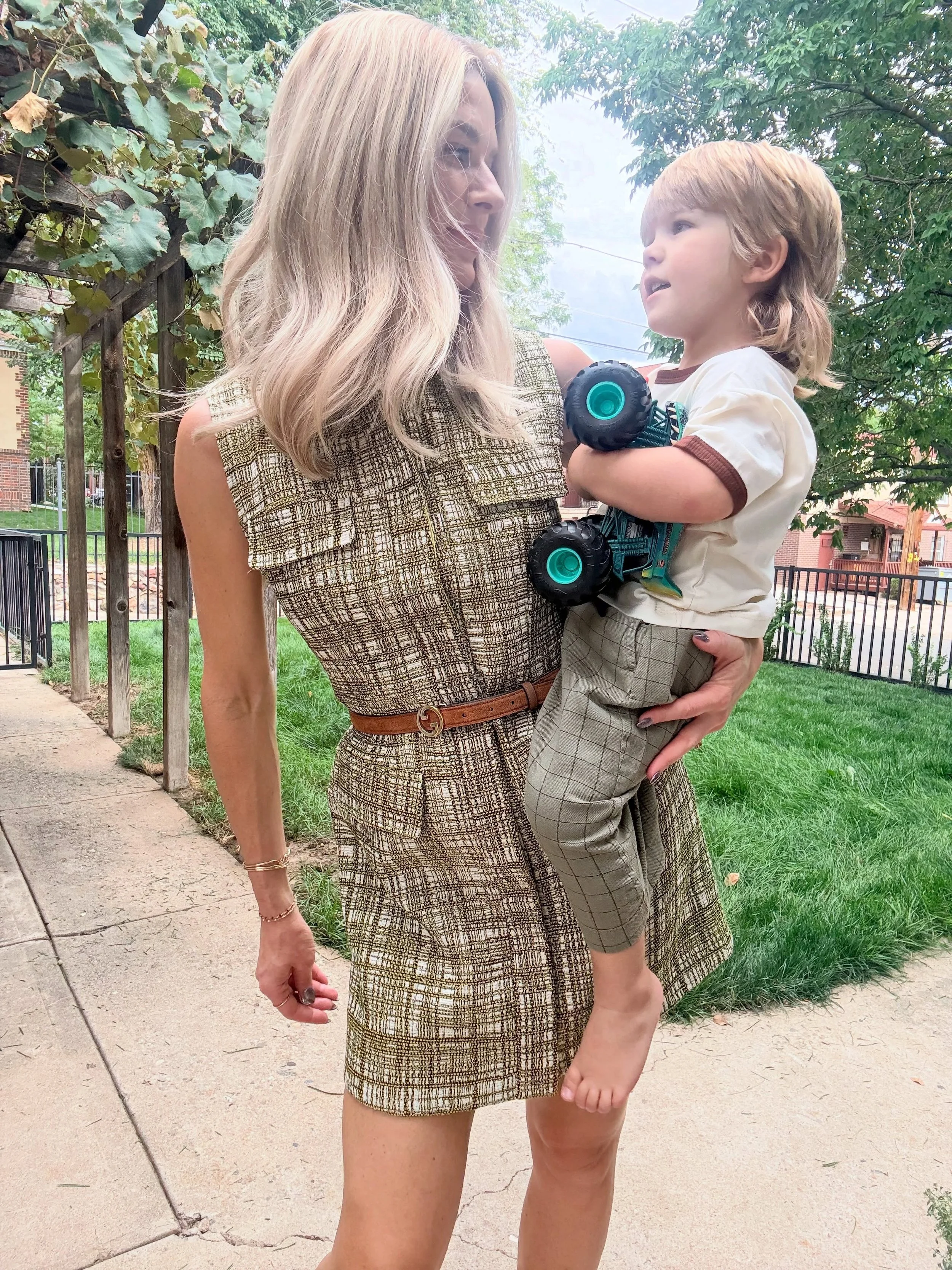 Shall we?

A moment for this pristine Jason Wu dress I scored for $67 🤯

Matt mowing the lawn presented the perfect opportunity to photograph her. If only I had a casserole on the oven&hellip;&hellip;. Call me the Deal Hunter. Taggin&rsquo; and bagg