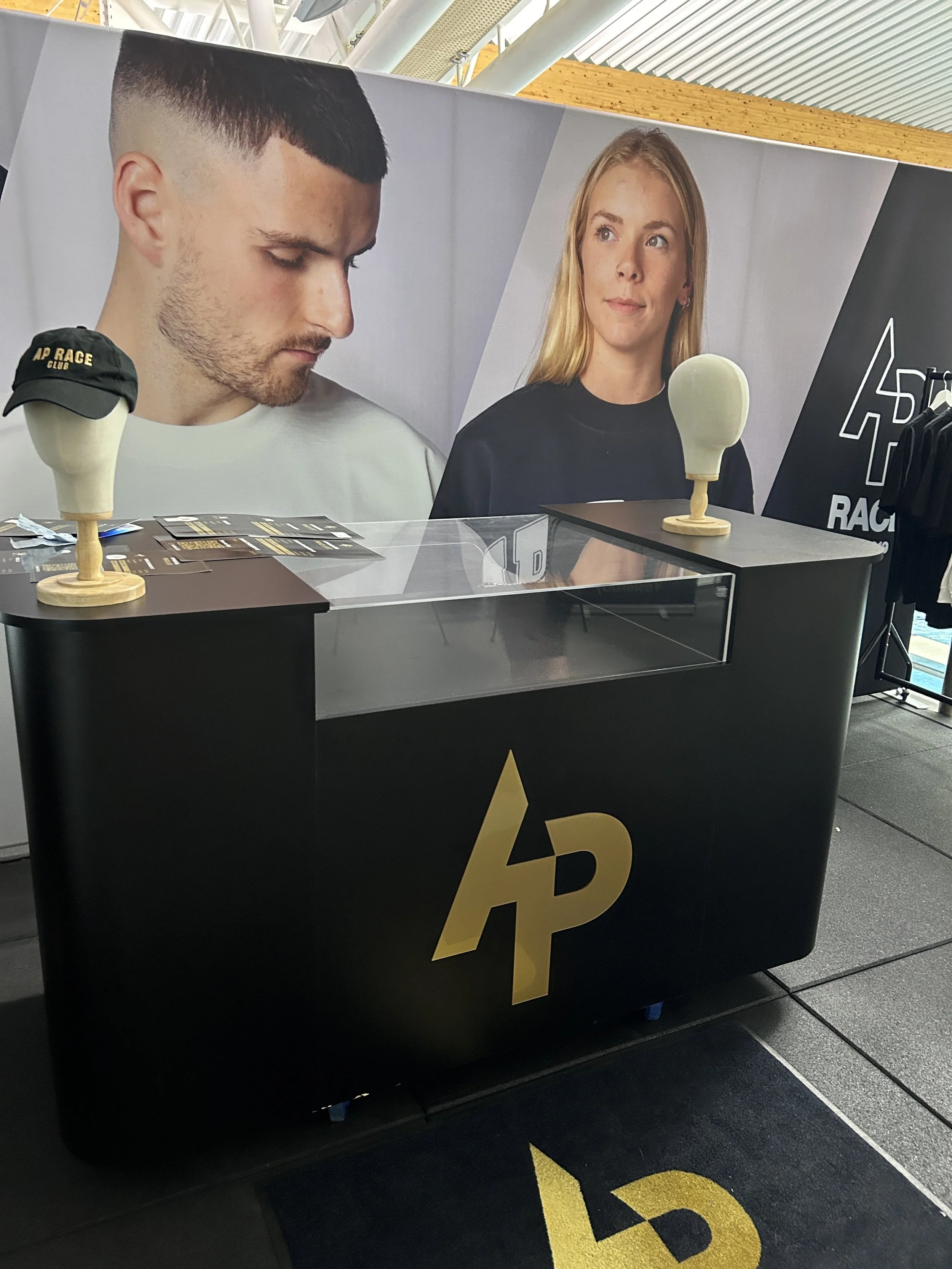 AP Race transportable retail desk