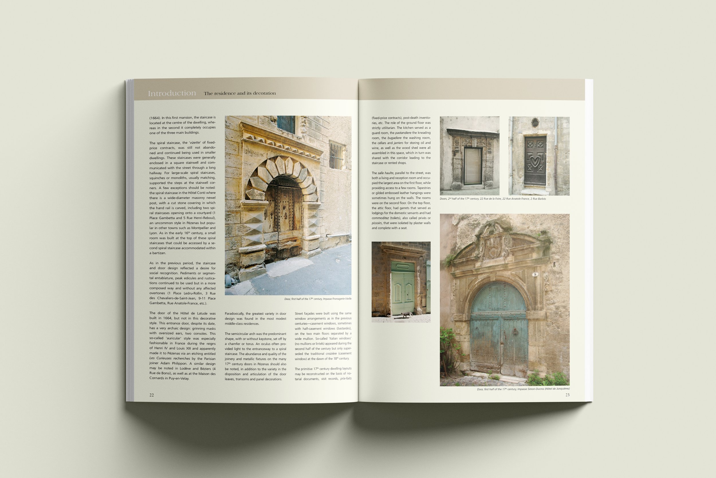 Design éditorial de "Pézenas, Architectural Heritage" pour ACPLR éditions (2014) par le studio Faire Signe : Introduction, the residence and its decoration