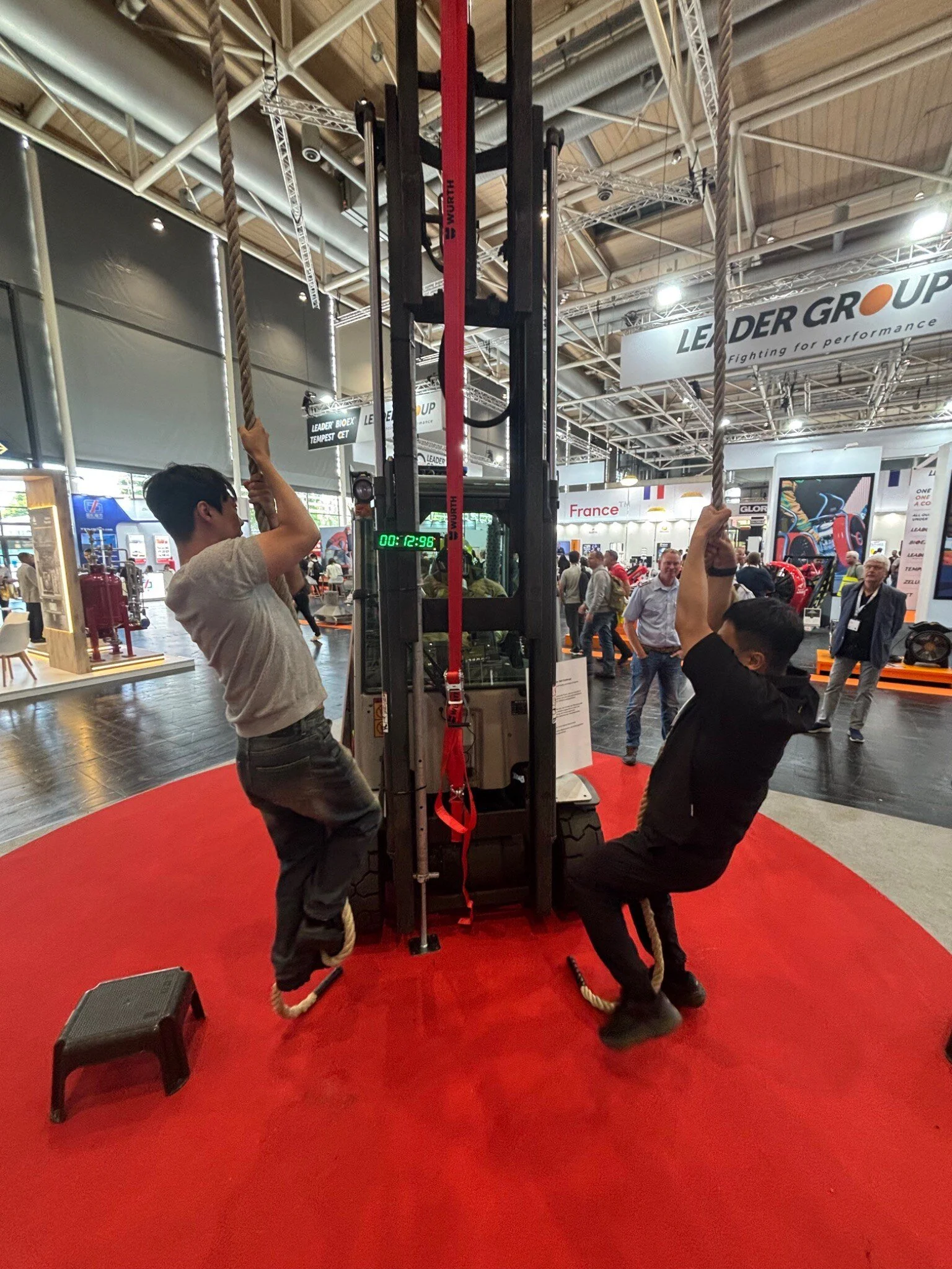 Teilnehmende bei der EINSATZ+ Seil Challenge auf der INTERSCHUTZ 2026