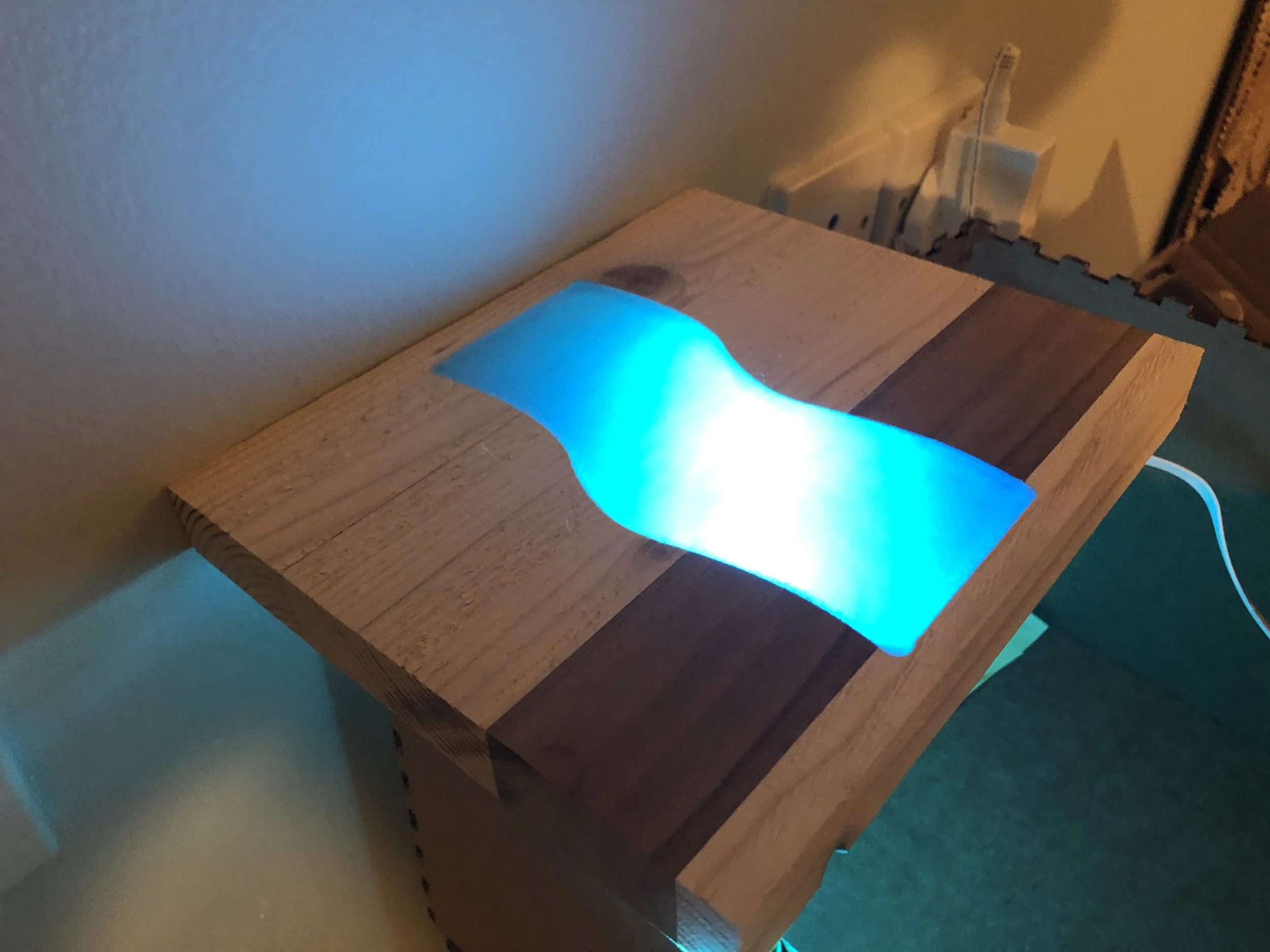 Resin_Light-1.JPG
