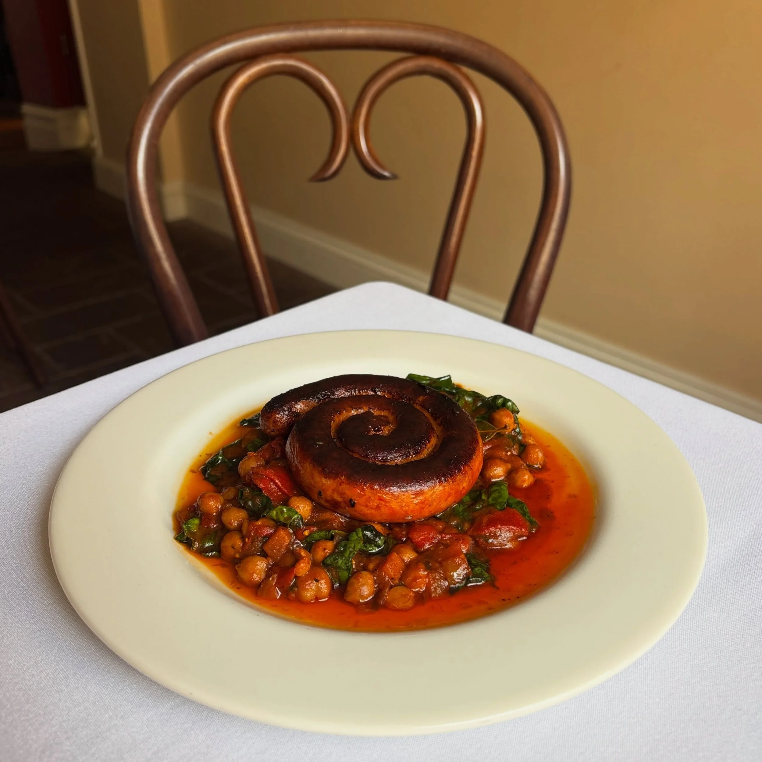 ~ 𝓟𝓵𝓪𝓽 𝓭𝓾 𝓑𝓪𝓻 ~

Grilled Txistorra with braised chickpeas and piquillo soffrito. Softly spiced and summer scented.

This week&rsquo;s counter meal in the wine bar: $35 with a glass of wine. Tuesday to Thursday. A very pleasing dinner for one