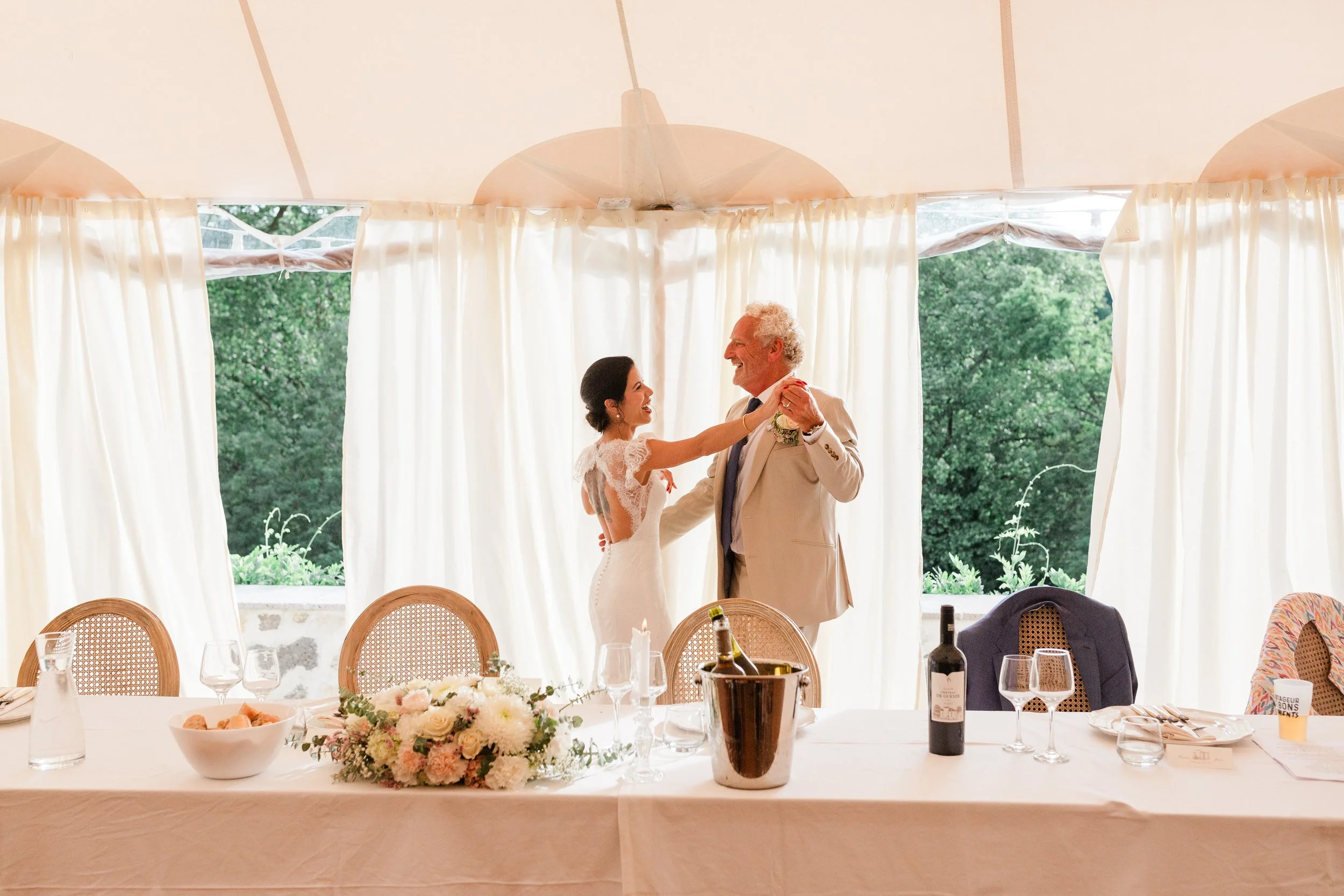 WeddingChâteaudeGueyze-Joice&Martin-Diner-77.jpg