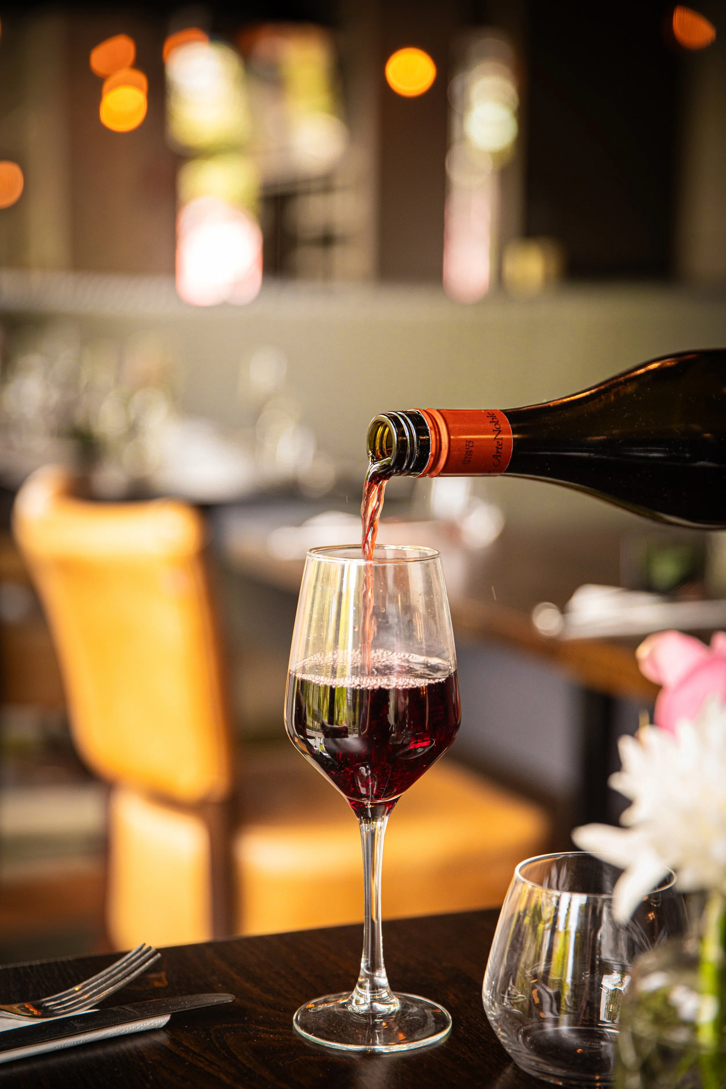 Crane Tap Wine Pouring-10.jpg