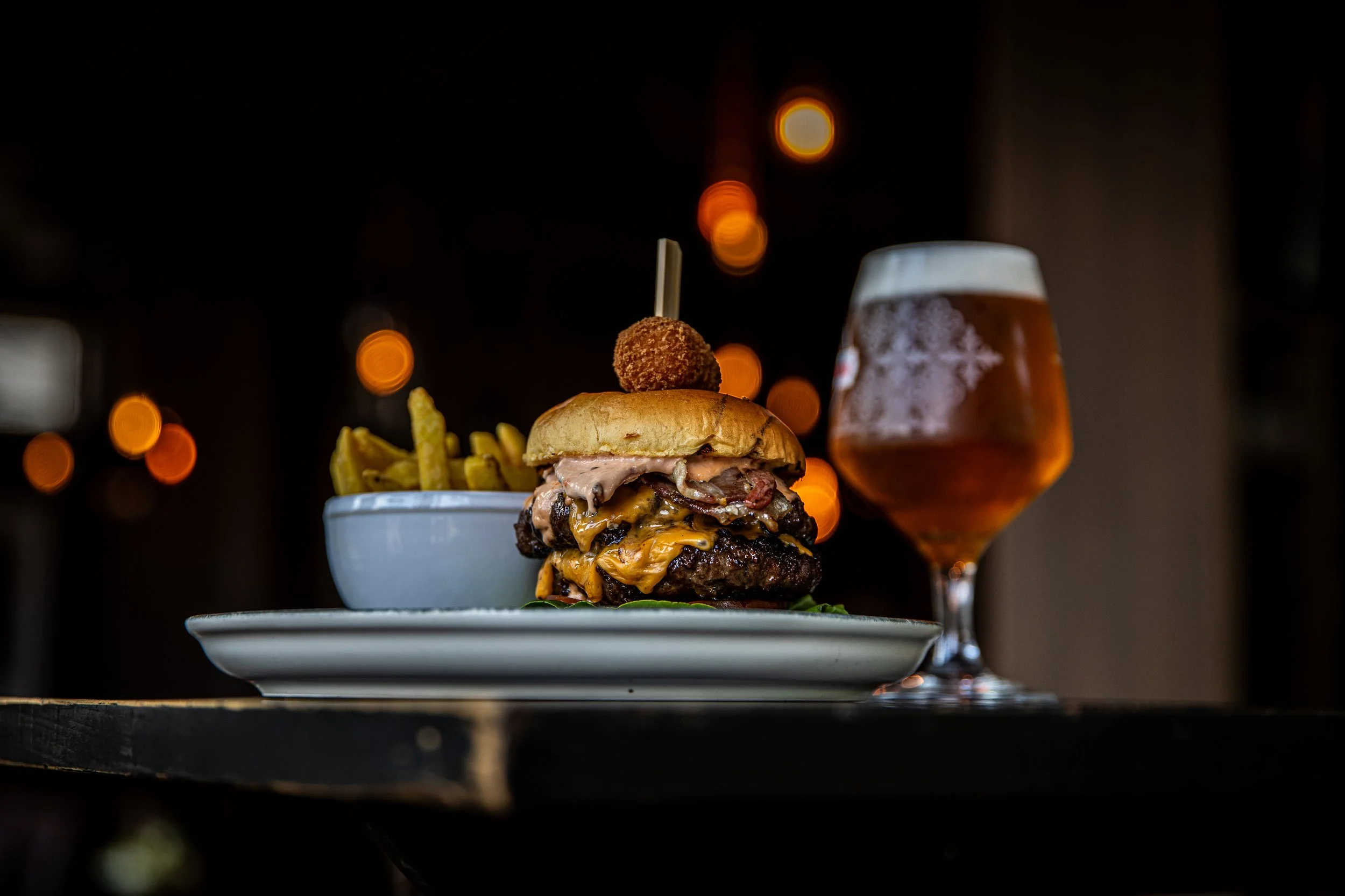 Crane Tap Burger-2.jpg