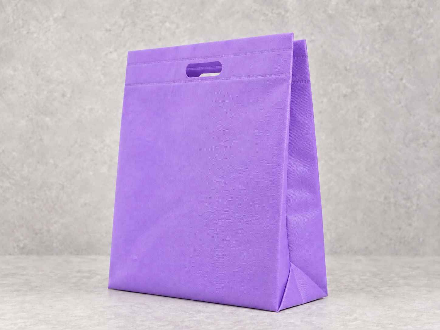 Bolsa en cambre con troquel 3 fuelles. Color lila.