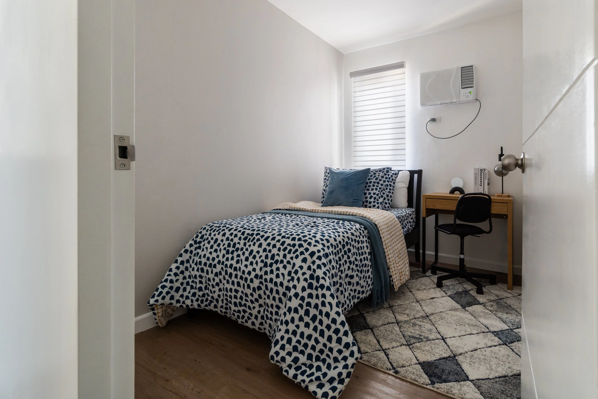 Third bedroom (2).jpg