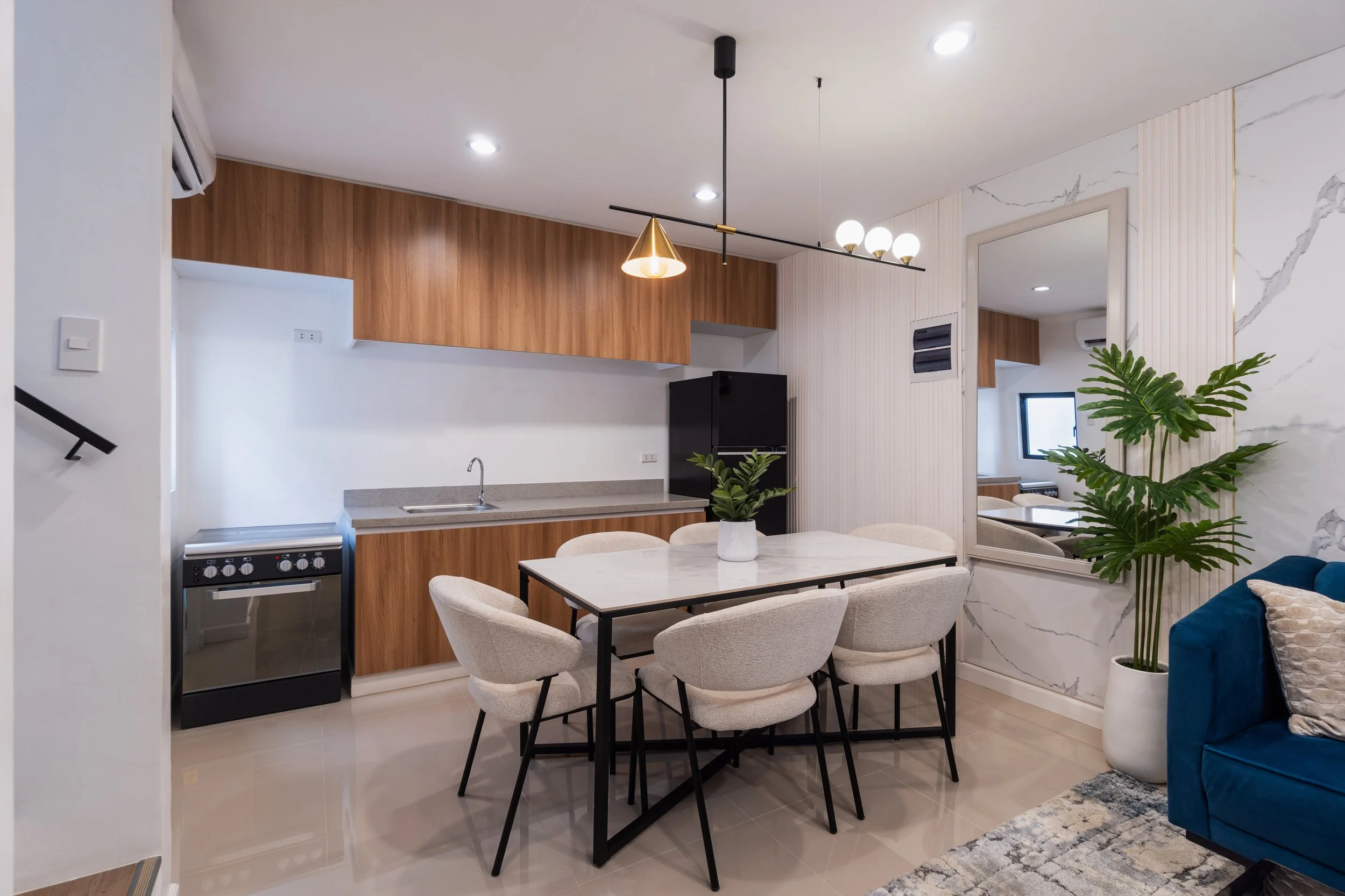 Living, dining and kitchen (10).jpg