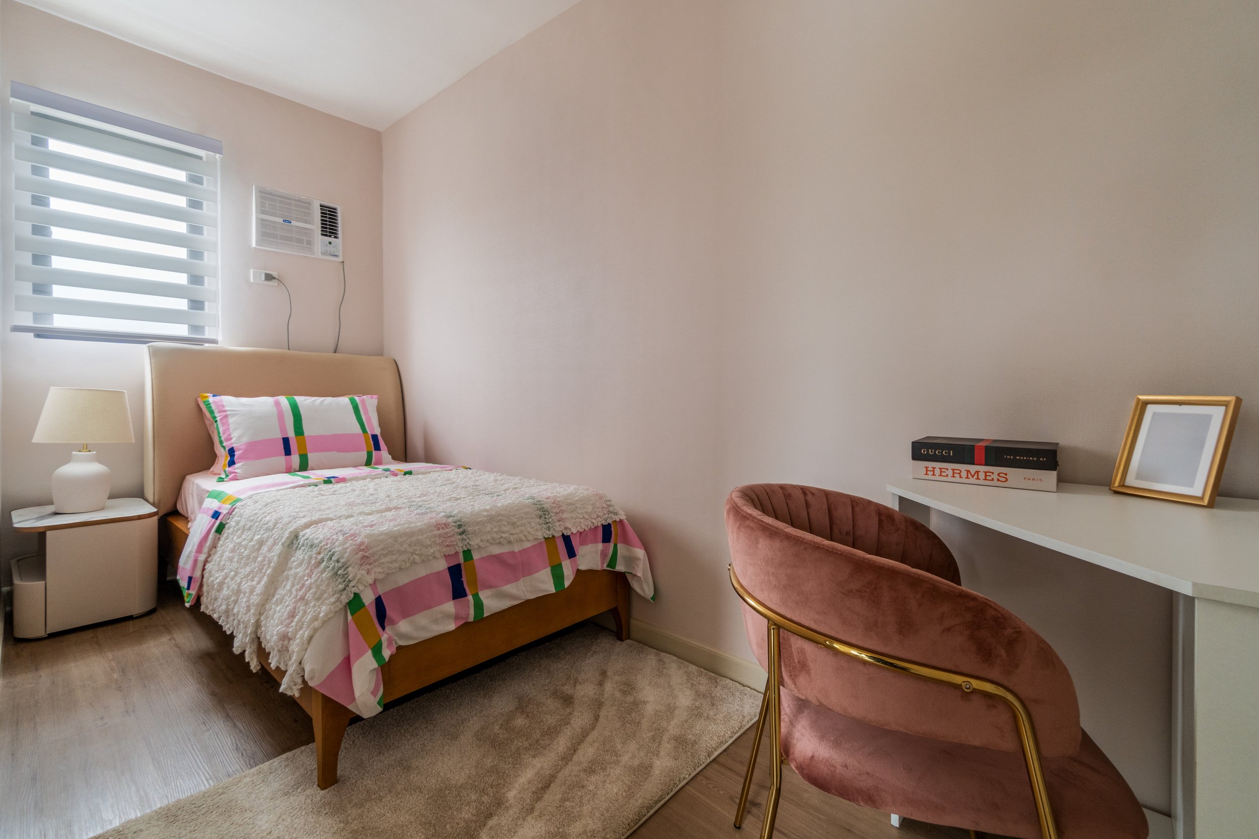 Second bedroom (3).jpg