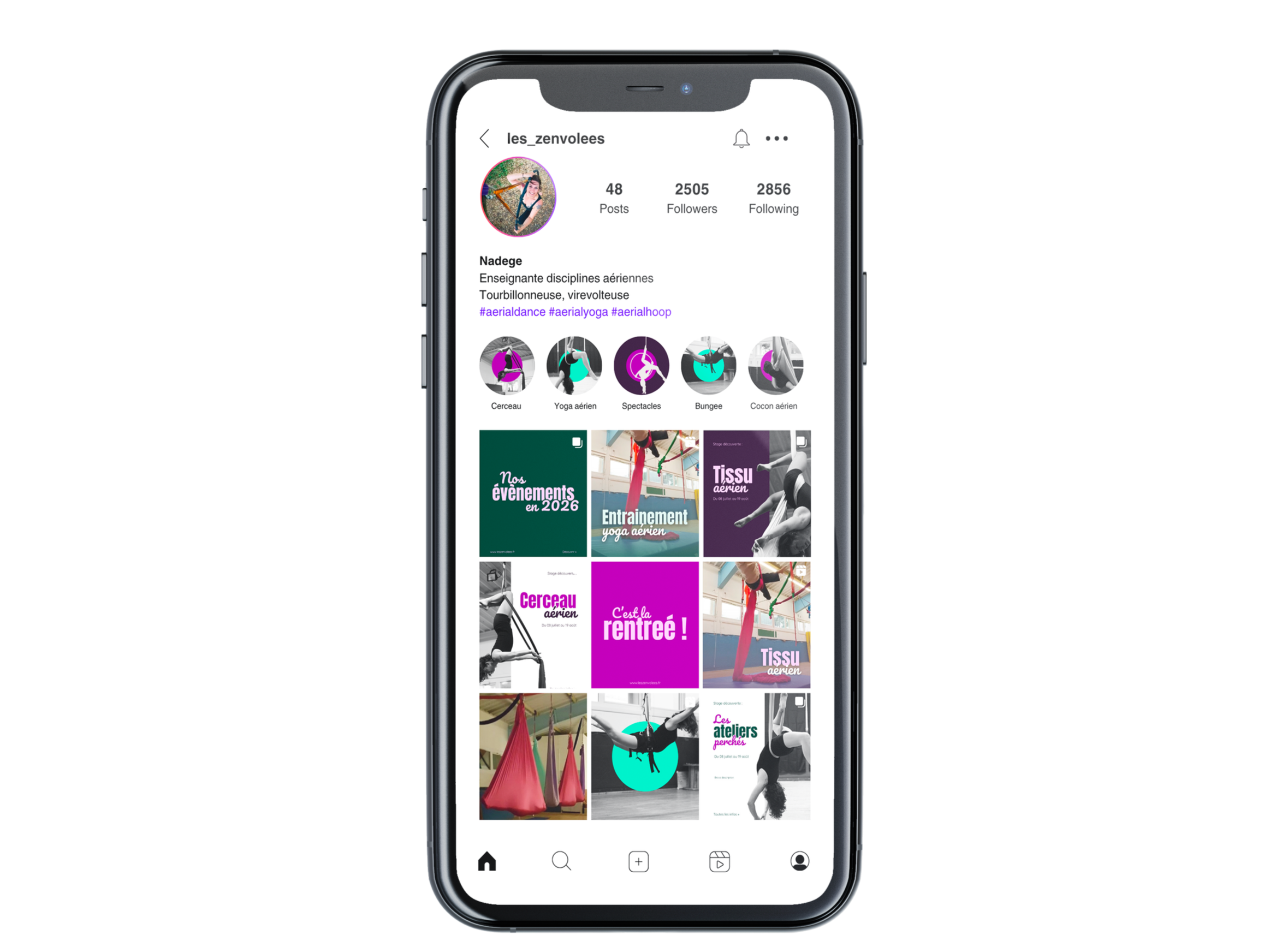 Capture d'écran d'un profil Instagram sur un téléphone, montrant des publications en lien avec l'aérobic, le yoga aérien, et d'autres activités sportives. Le profil appartient à Nadege, enseignante de disciplines aériennes.