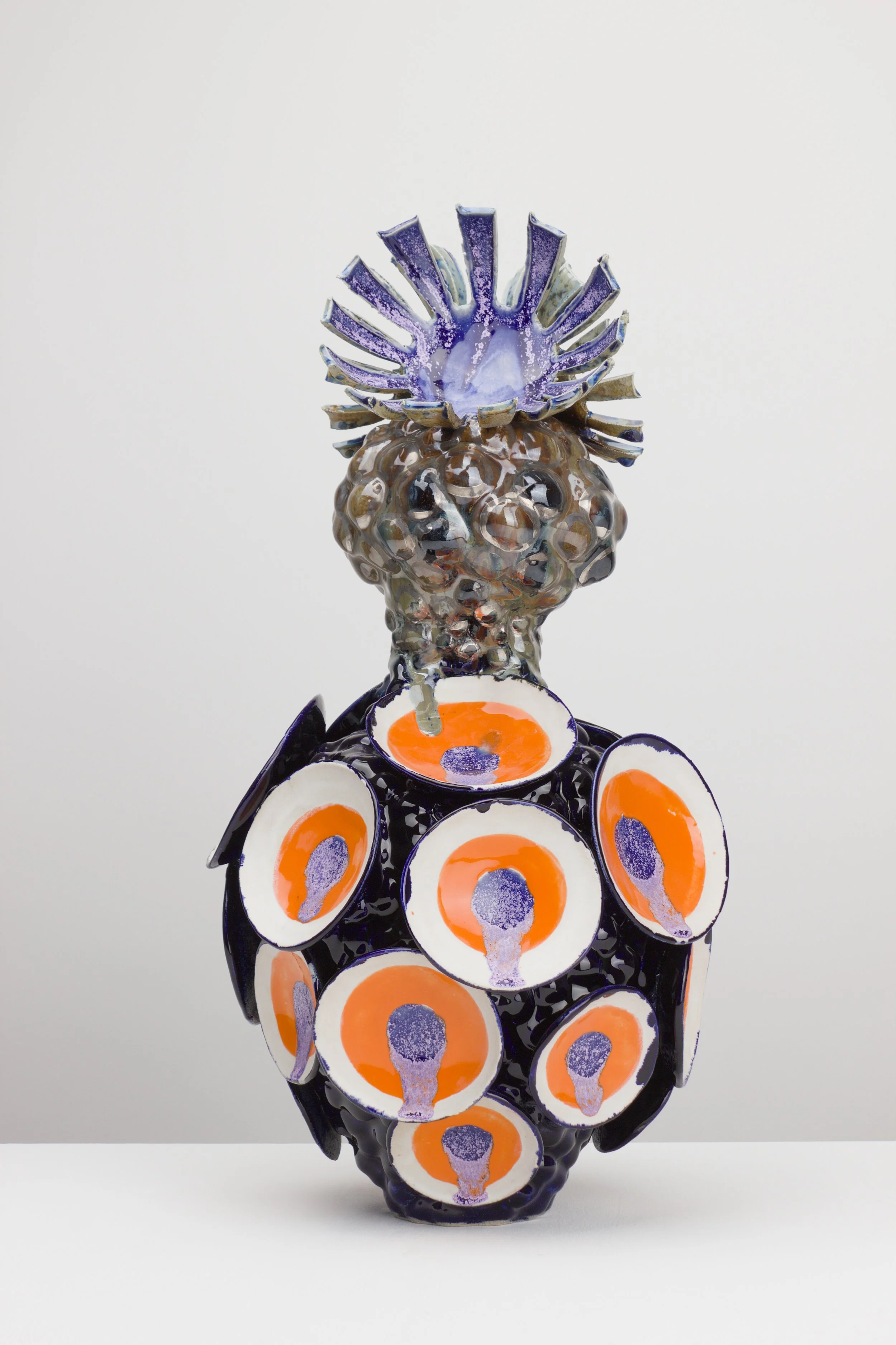 Tutti frutti, 2026.
White clay, engobe, glaze, platinum. 52x28x27cm
