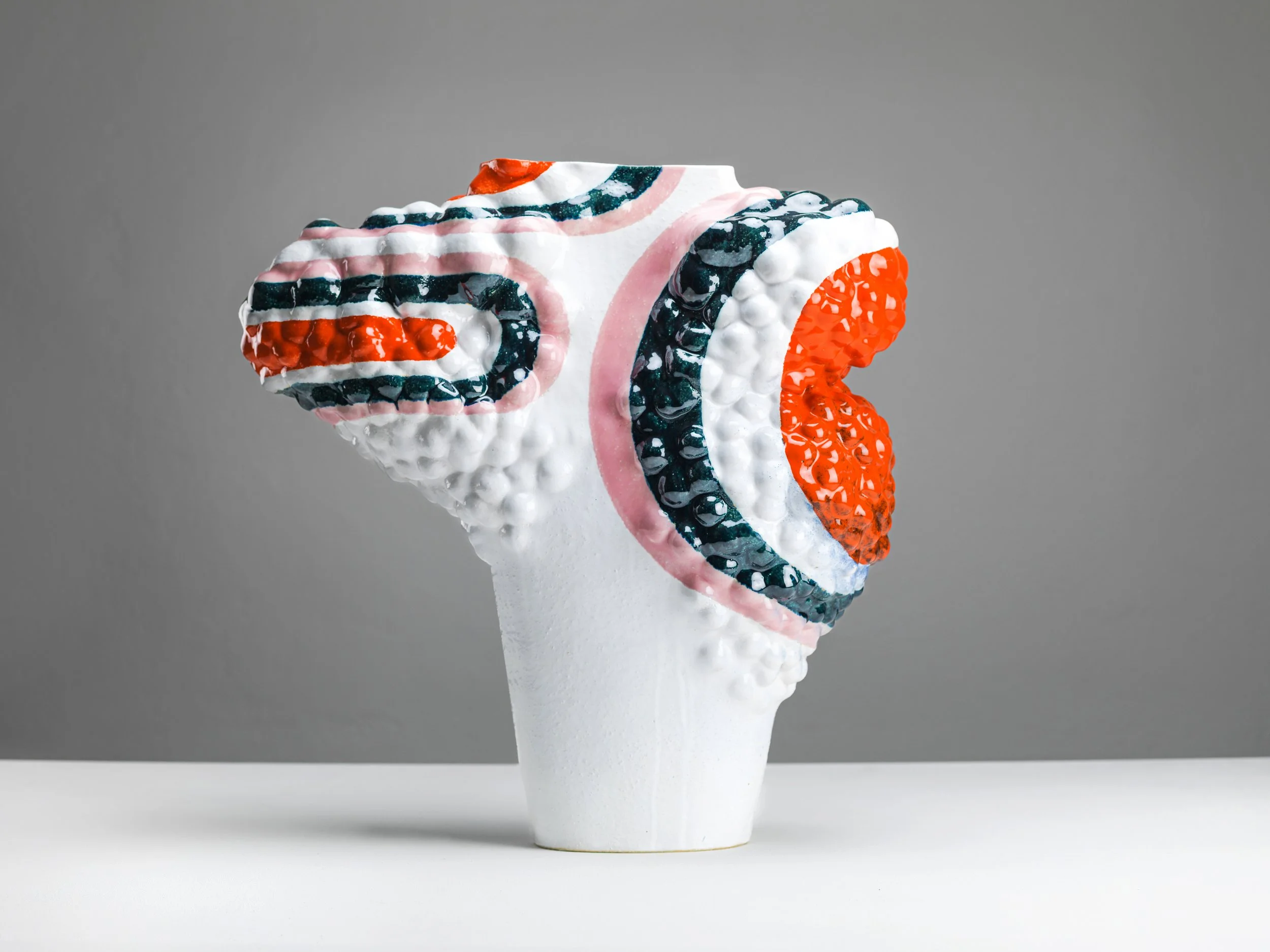 70´s suit, 2024. White clay, engobe, glaze. 80x80x40cm