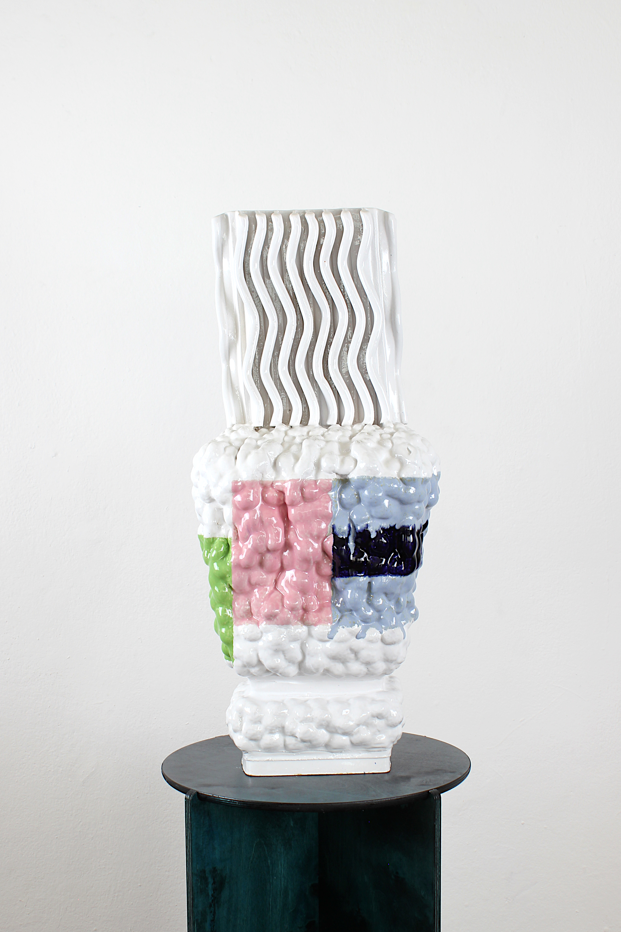 wave, 2024. White clay, engobe, glaze. 68x29x27cm