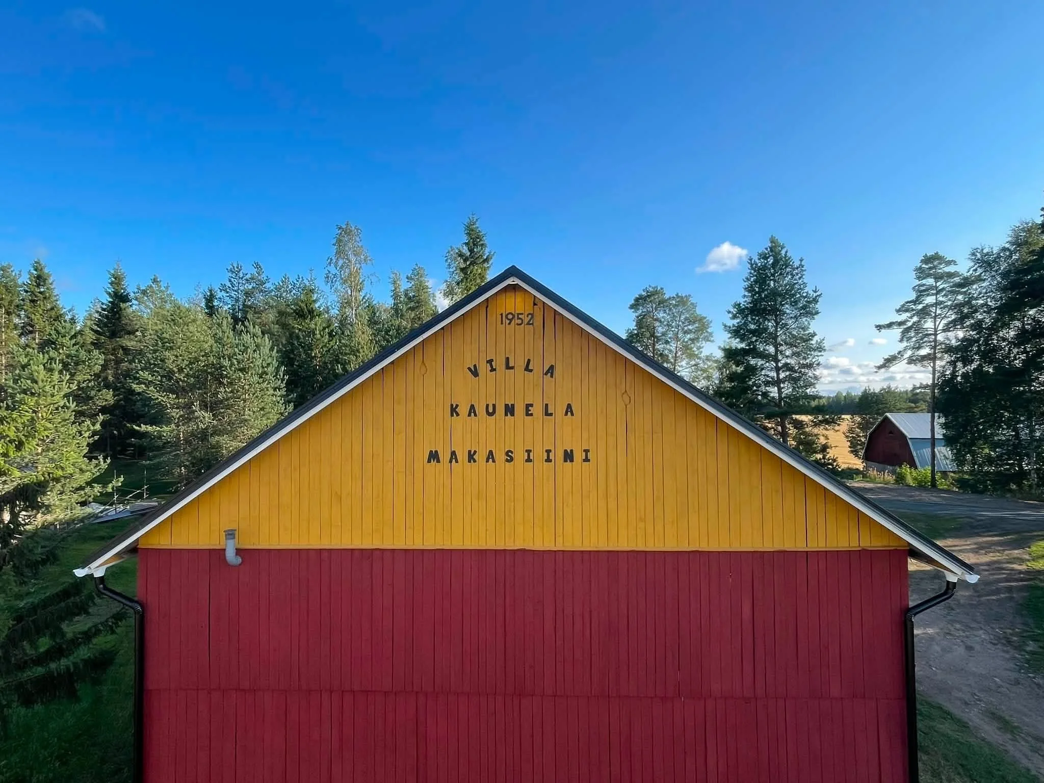 maaseudun rauhassa juhlatila