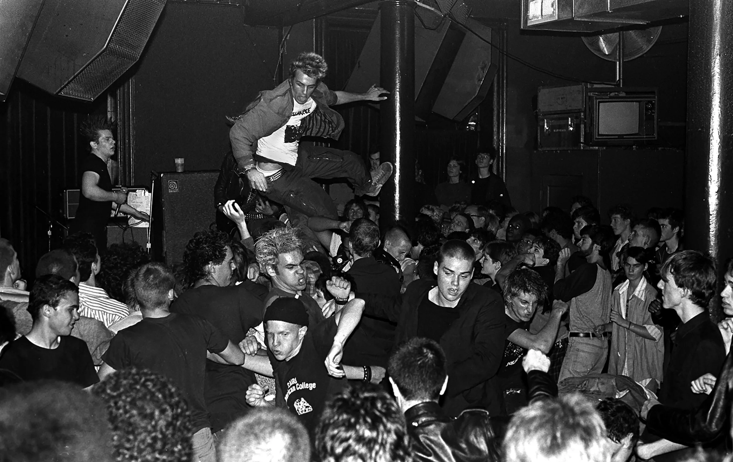 Discharge, harDCore matinee, 9:30 Club, Washington, D.C., 10/17/1982.