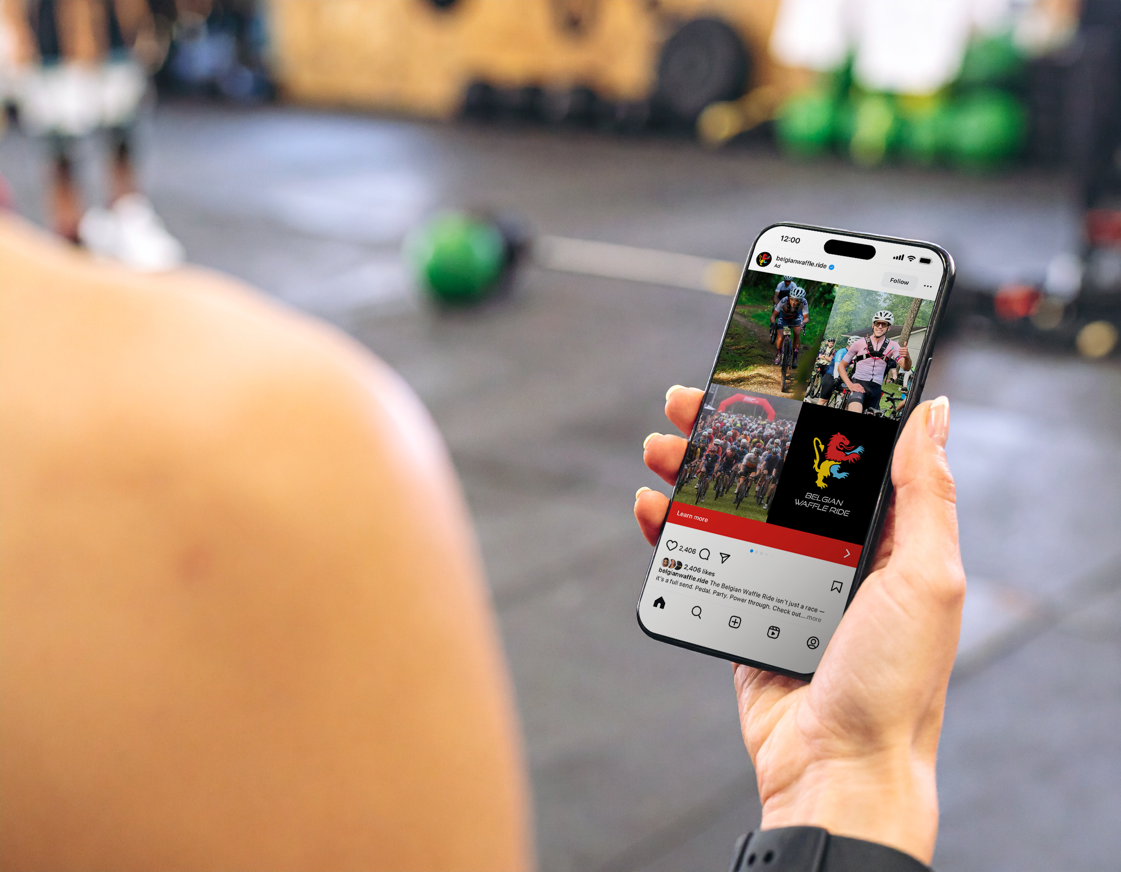 Firefly_give-me-a-photo-showing-home-screen-of-an-iPhone-in-the-hands-of-an-athlete-905703.png