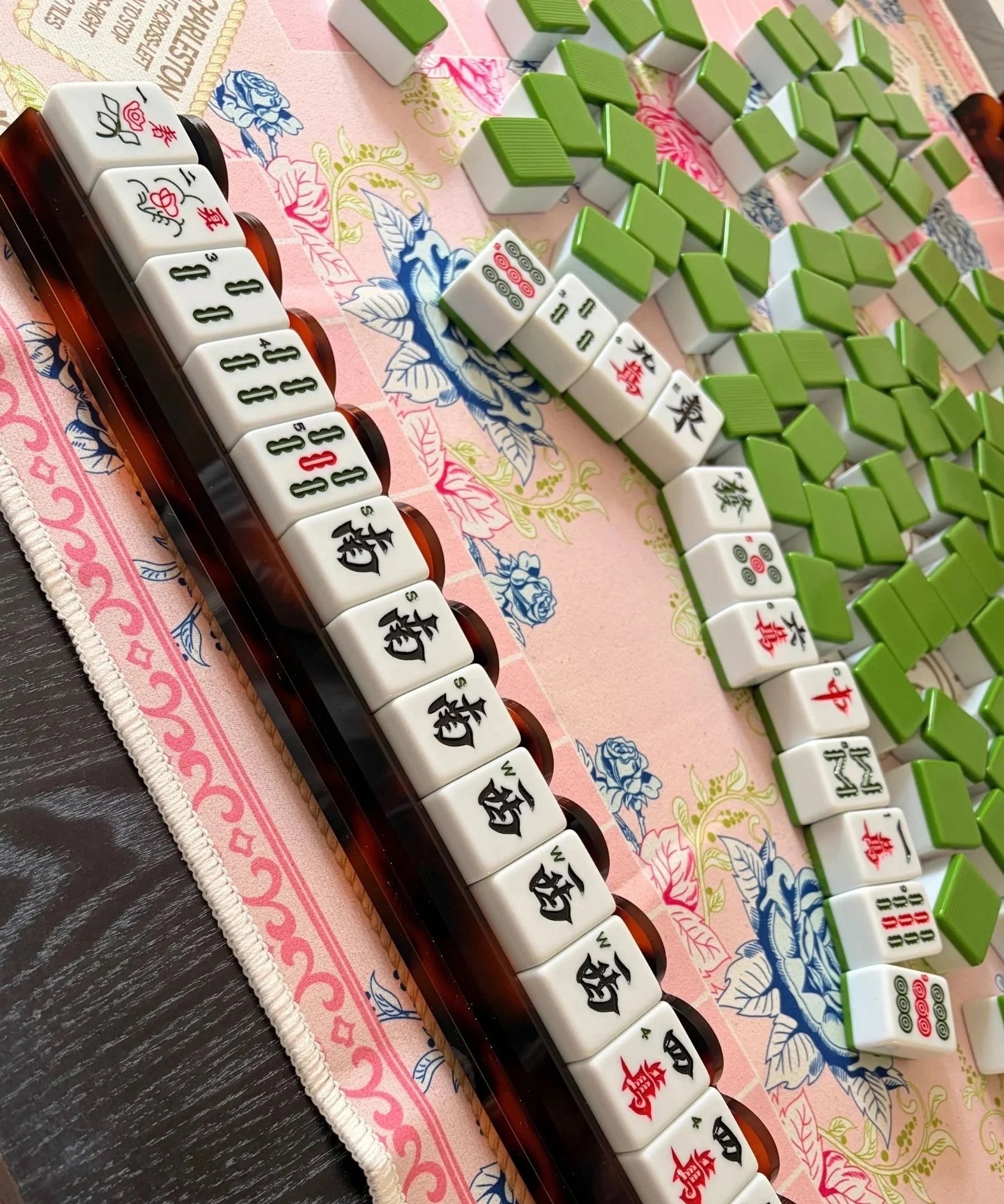 Mahjong Tiles &amp; Racks