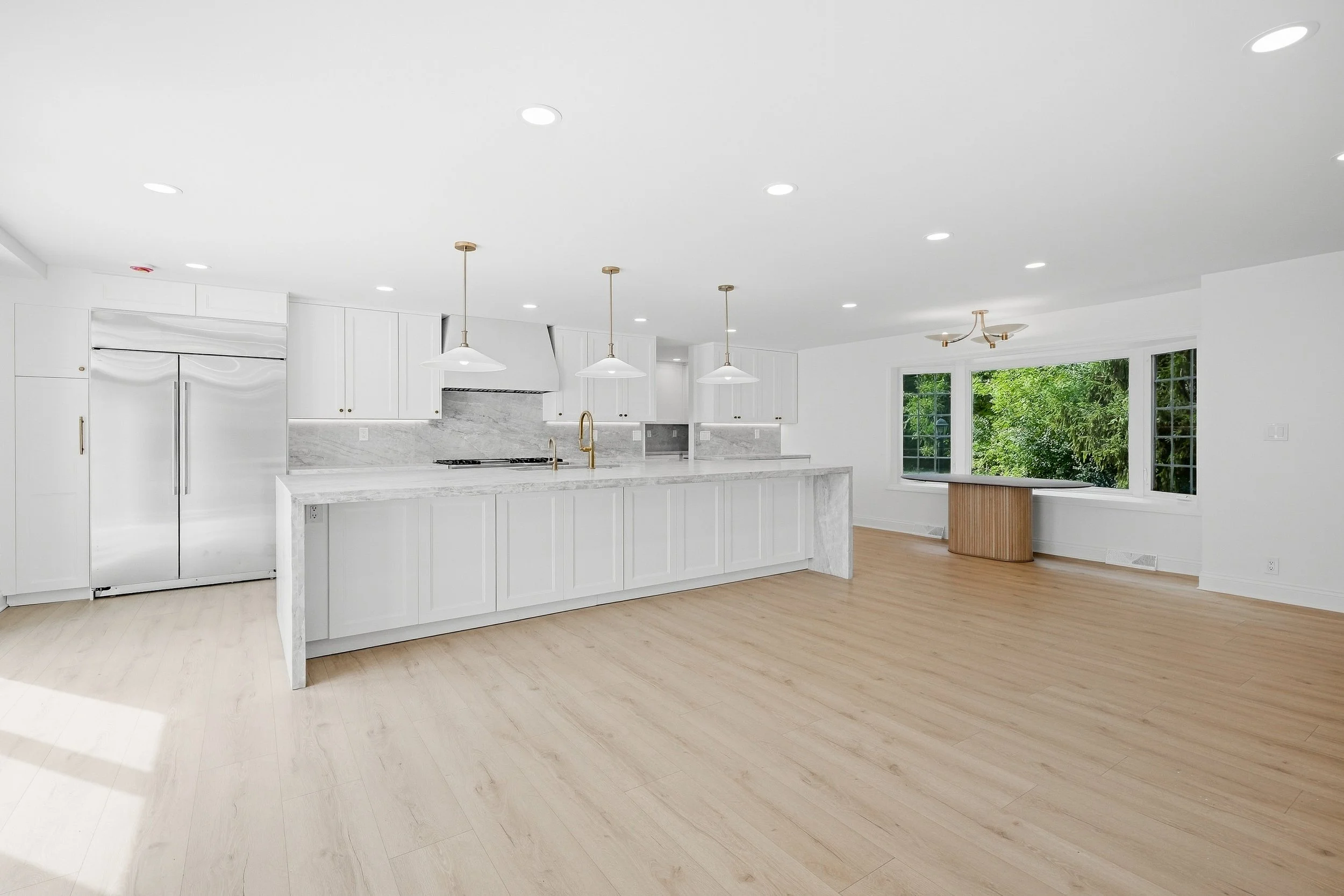 11124 N Lake Dr, Mequon-13.jpg