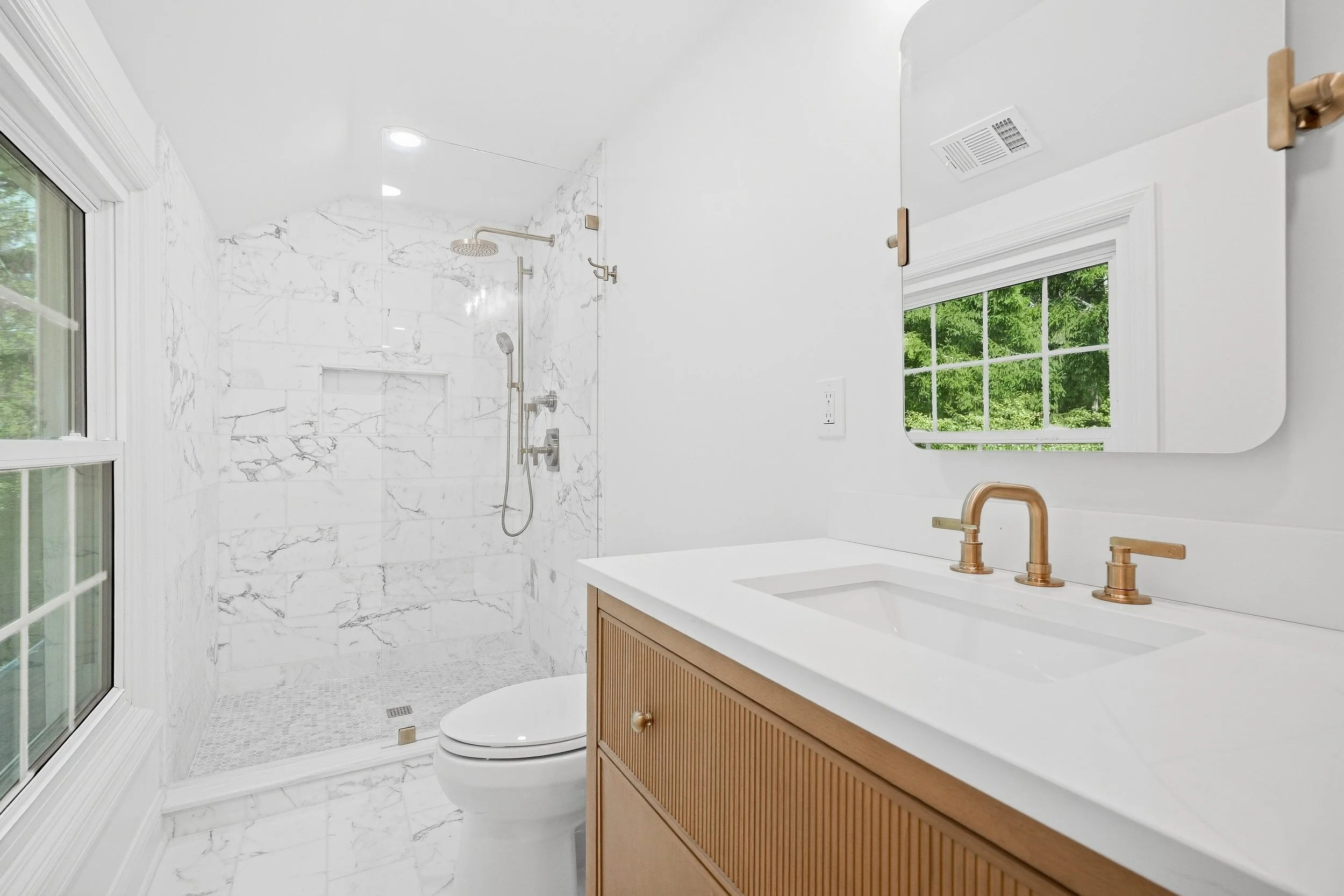 11124 N Lake Dr, Mequon-43.jpg