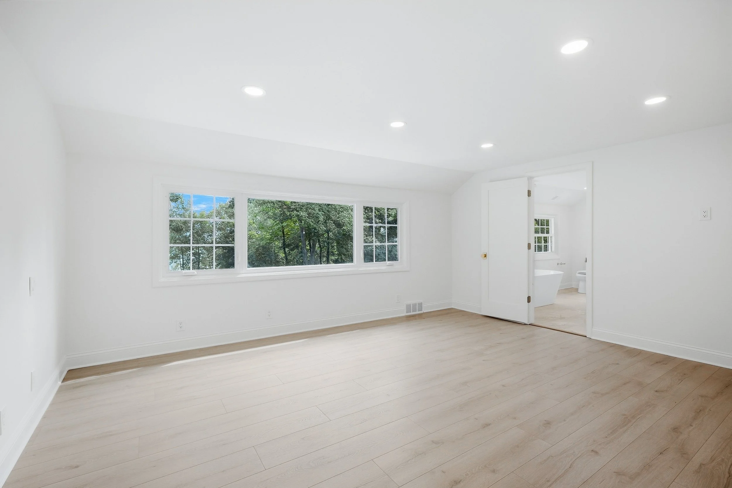 11124 N Lake Dr, Mequon-38.jpg