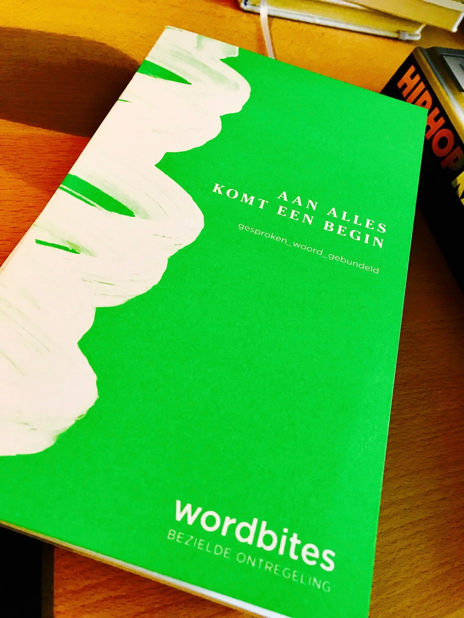 Bundel // Aan alles komt een begin // 15 euro + 5 verzend.