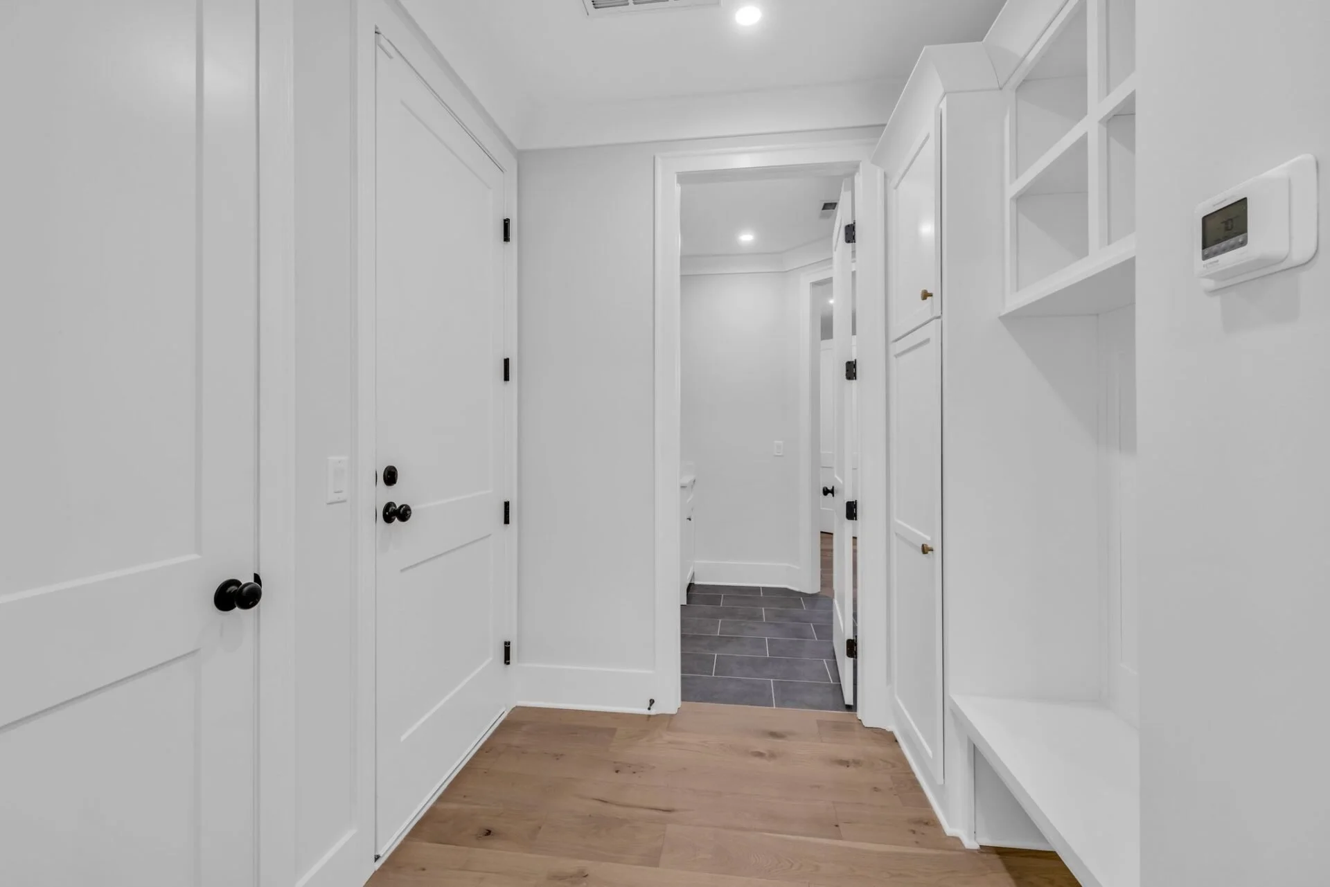 25-web-or-mls-10930-london-tower-pl.jpg