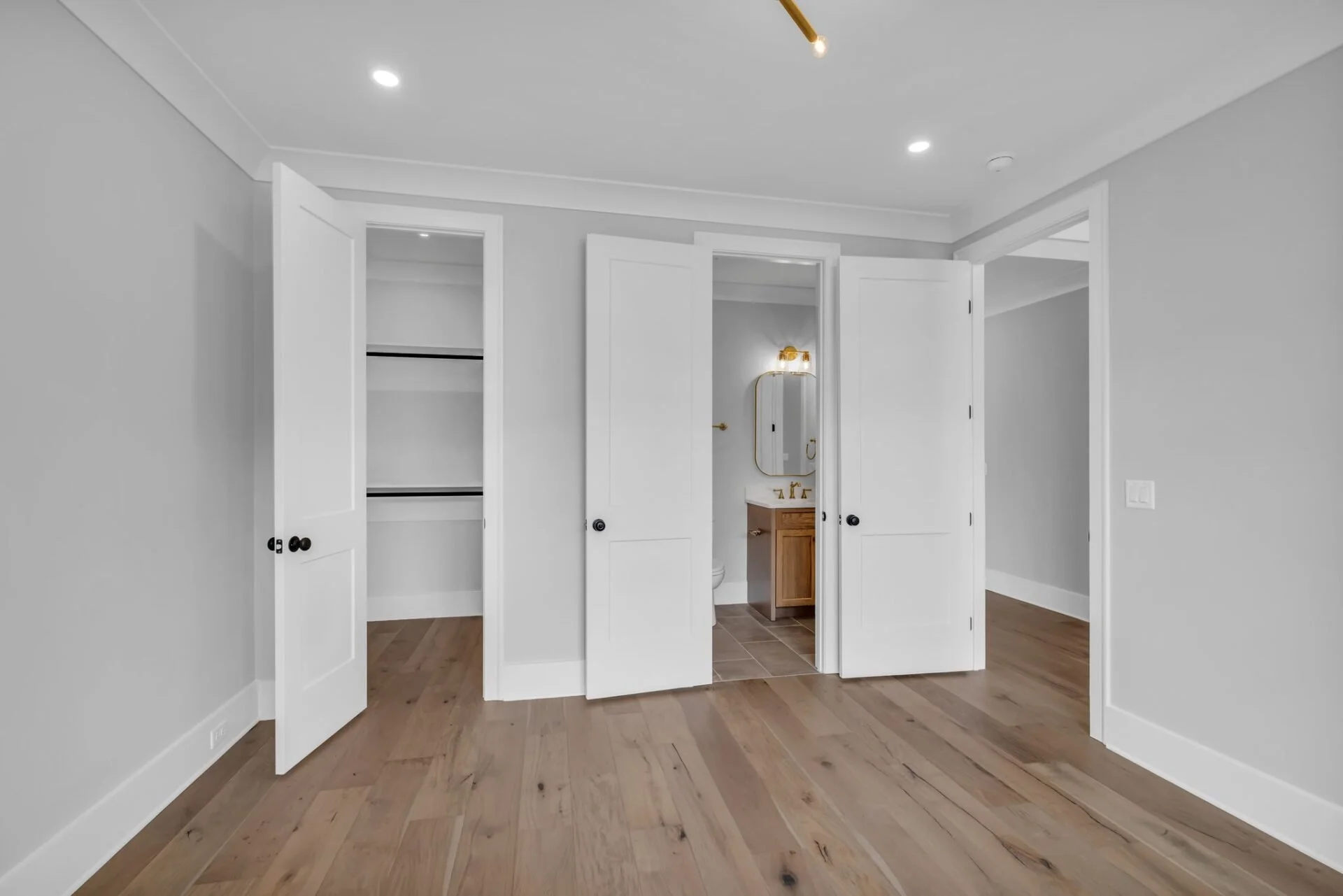 13-web-or-mls-1403-london-wds-wy.jpg