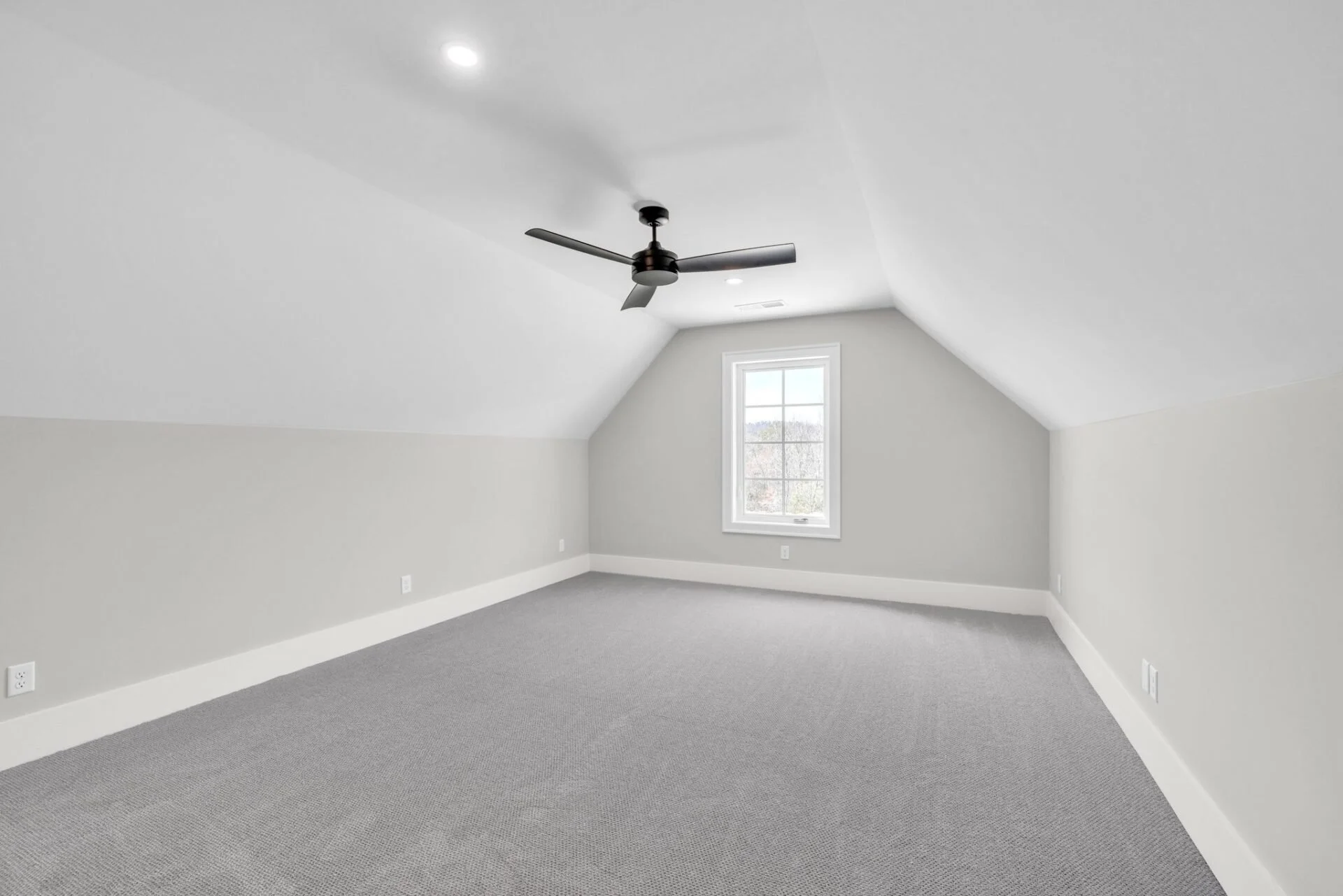 30-web-or-mls-1250-london-wds-wy.jpg