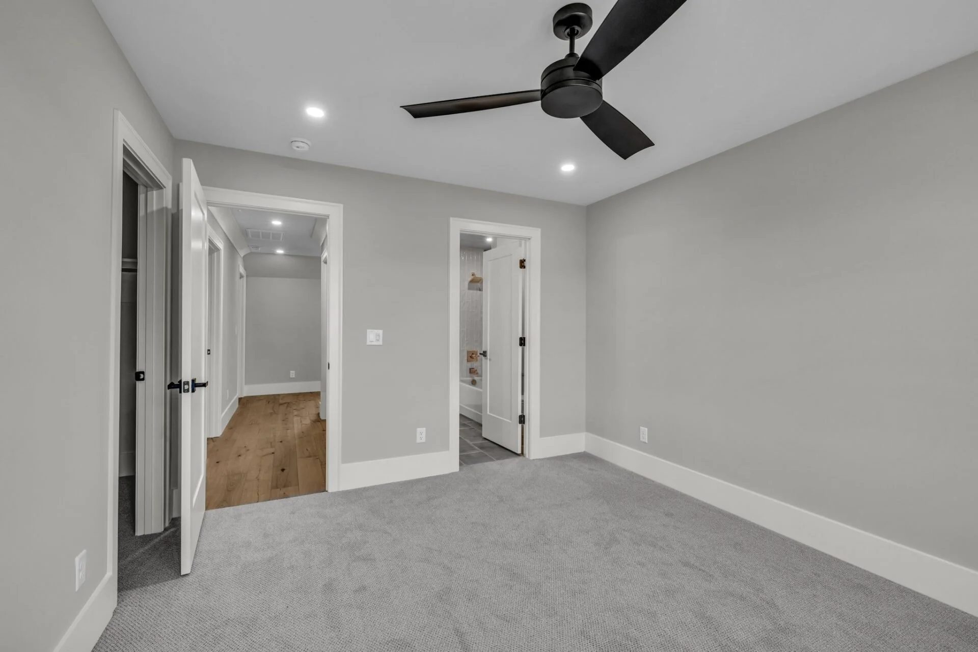 37-web-or-mls-1385-london-wds-wy.jpg