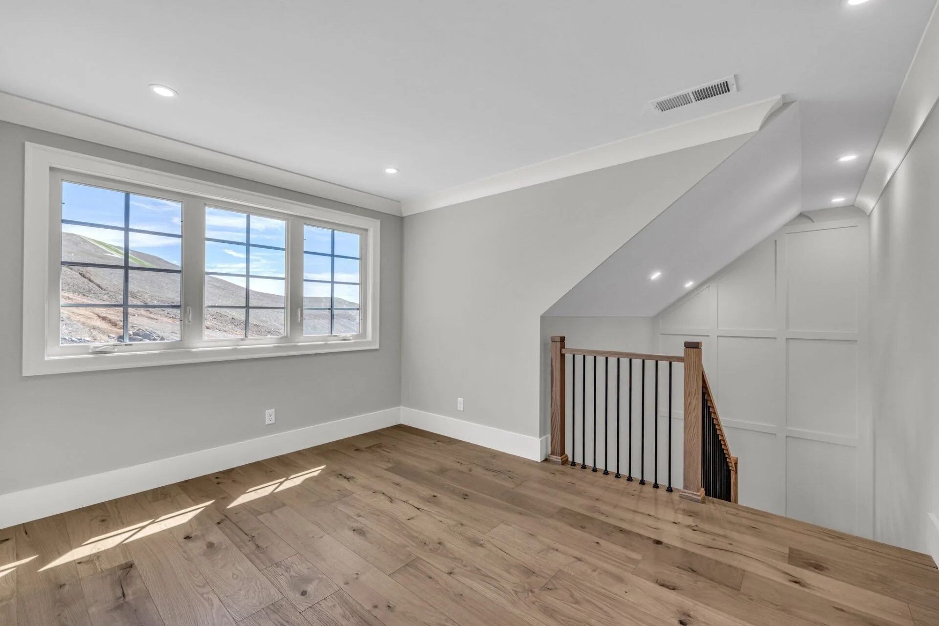 30-web-or-mls-1385-london-wds-wy.jpg