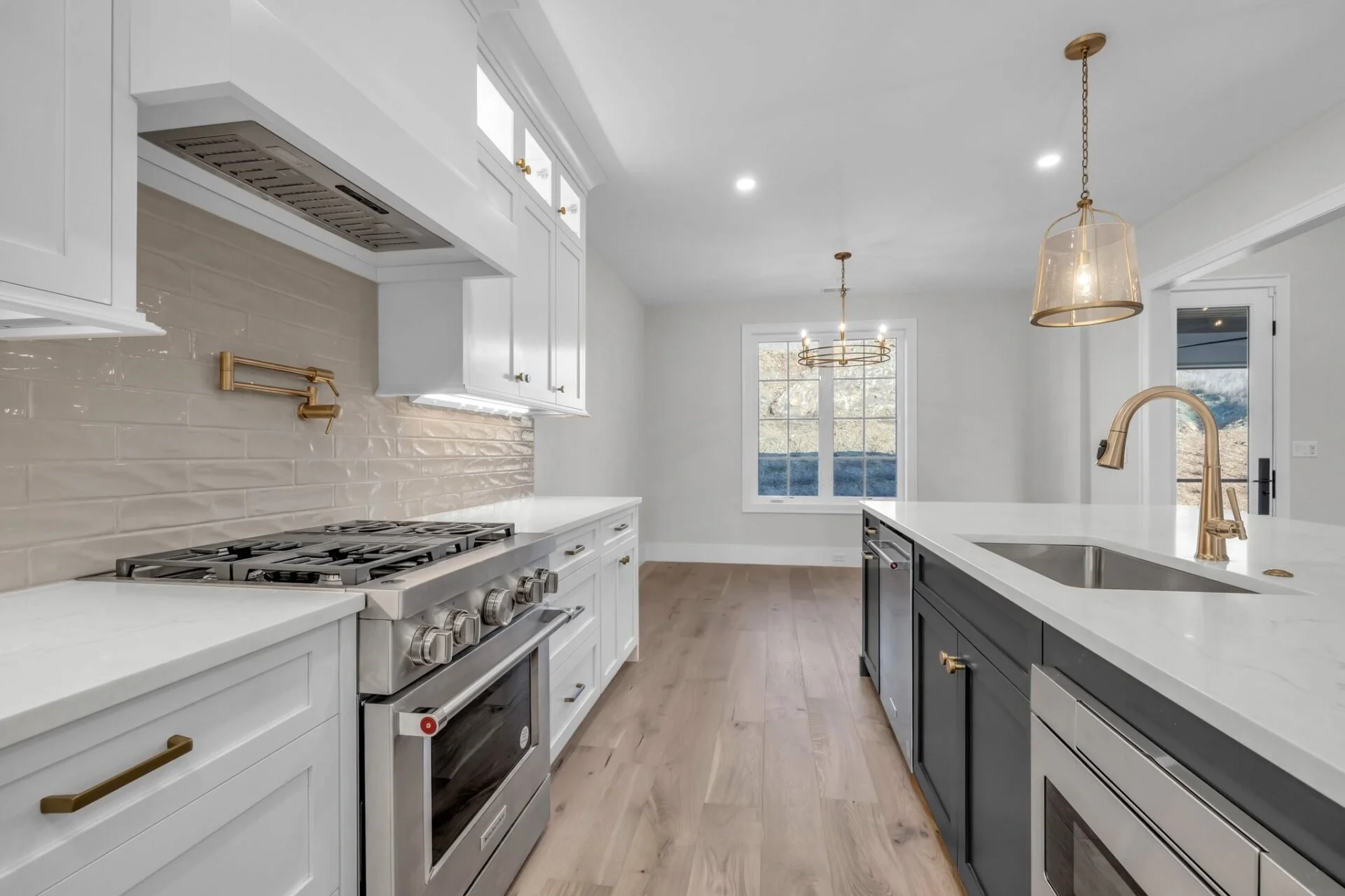 12-web-or-mls-1214-london-woods-way.jpg