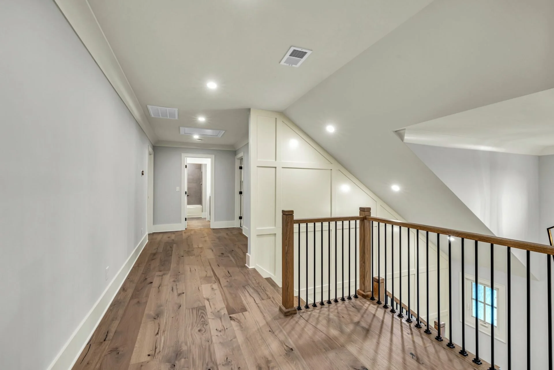 48-web-or-mls-1415-london-wds-wy.jpg