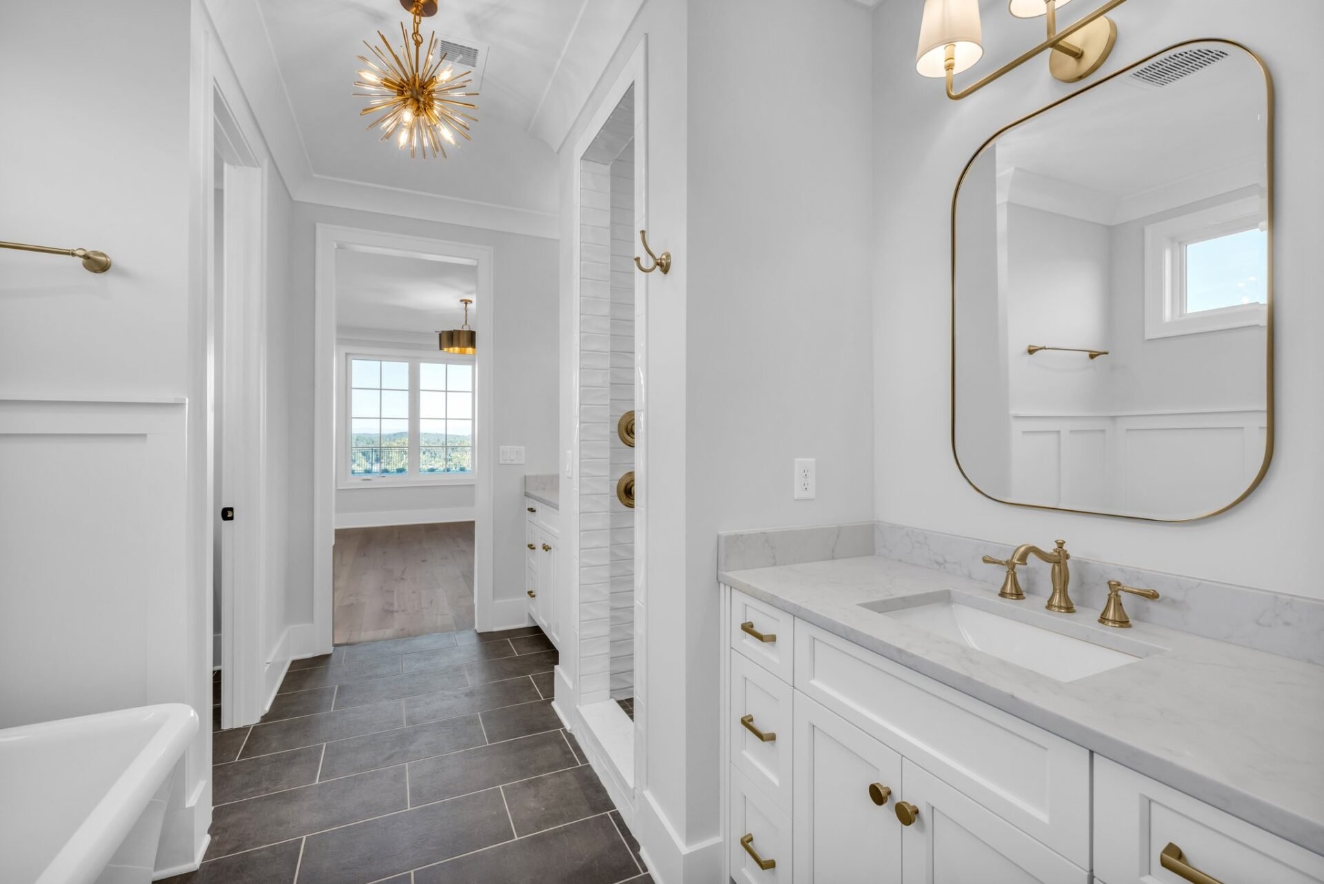 30-web-or-mls-10930-london-tower-pl.jpg