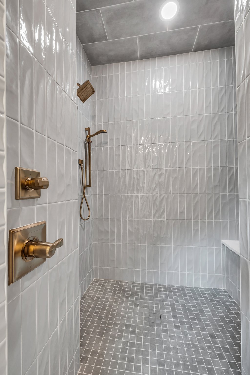 14-web-or-mls-1415-london-wds-wy.jpg