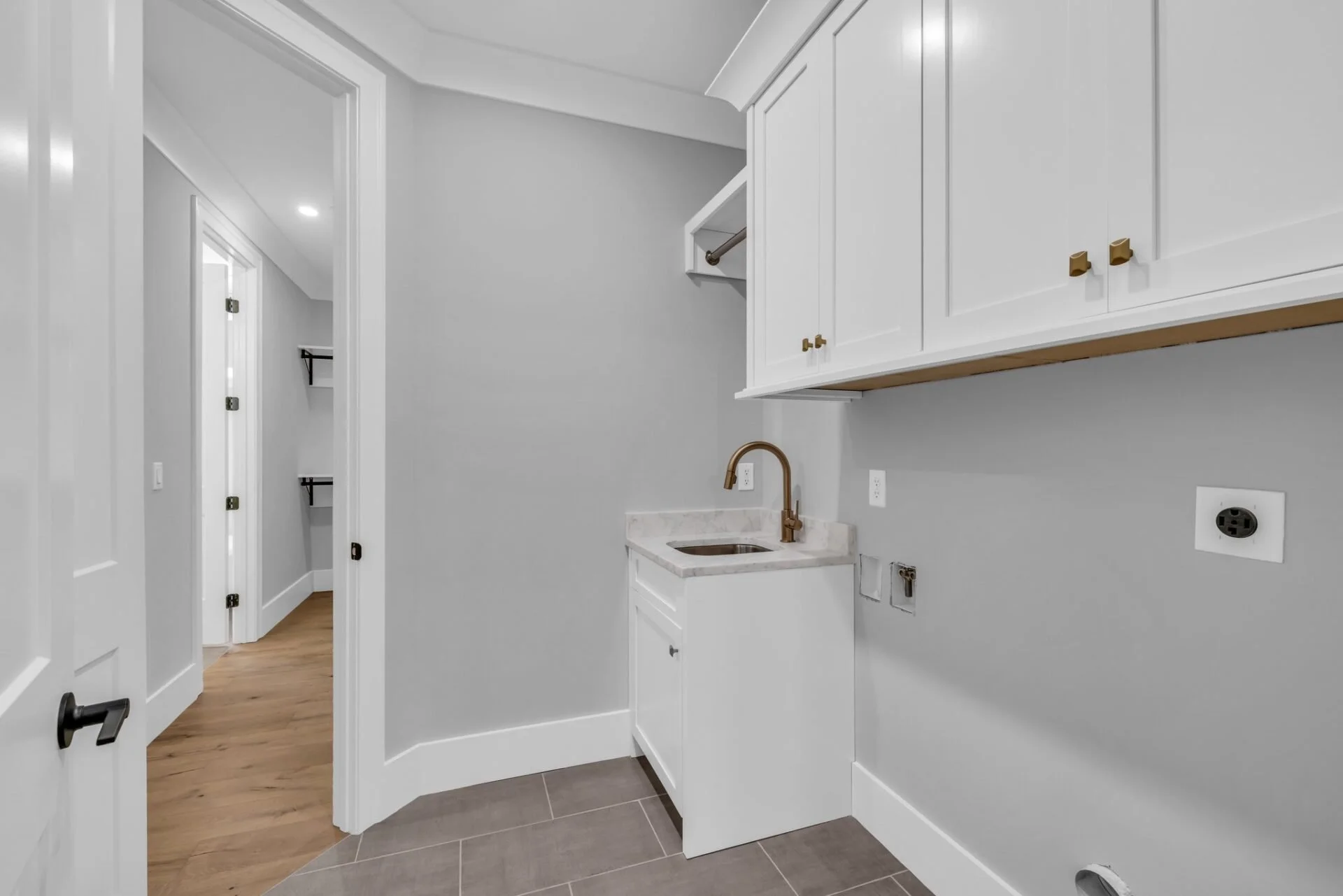 23-web-or-mls-1262-london-wds-wy.jpg