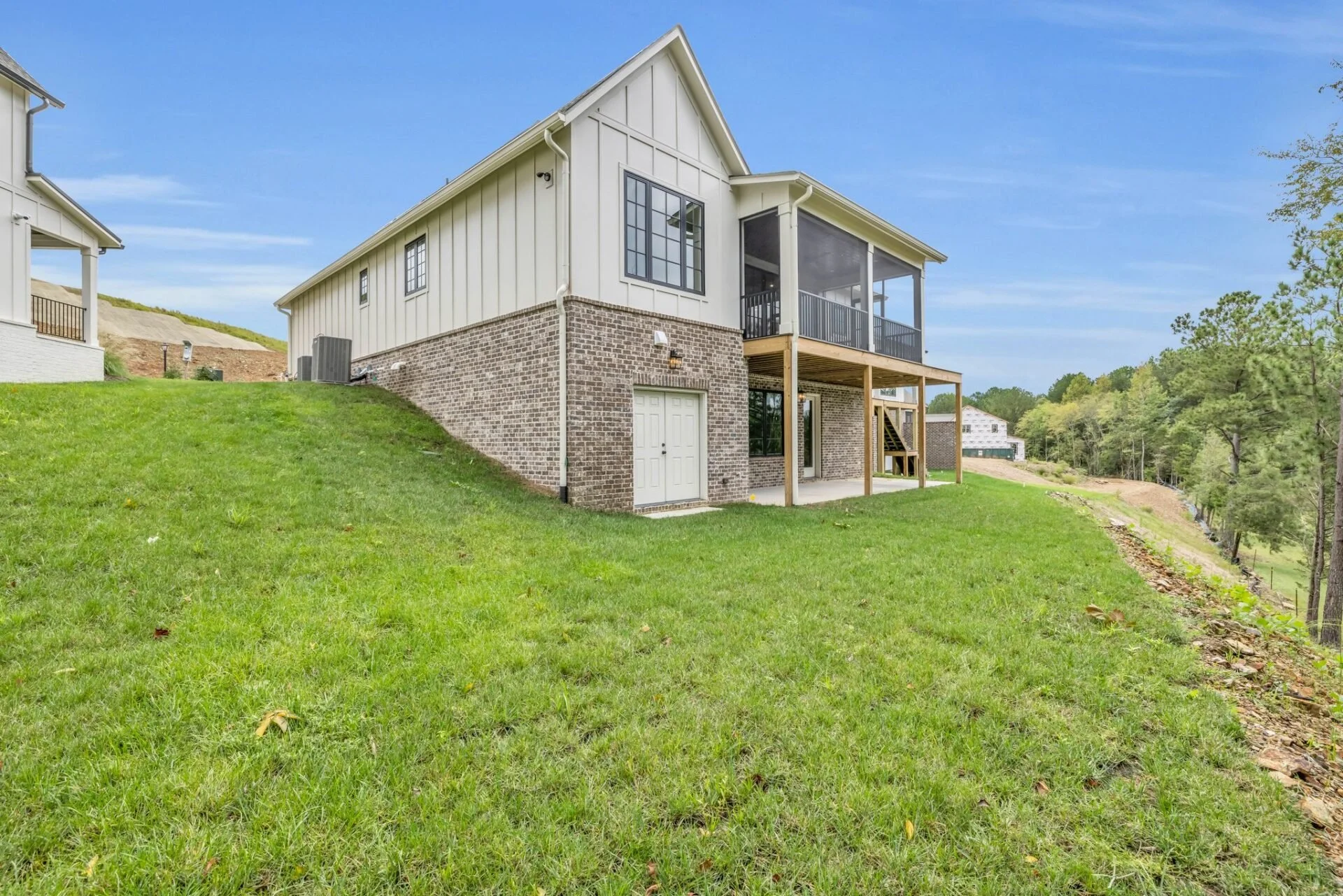 8-web-or-mls-1403-london-wds-wy.jpg
