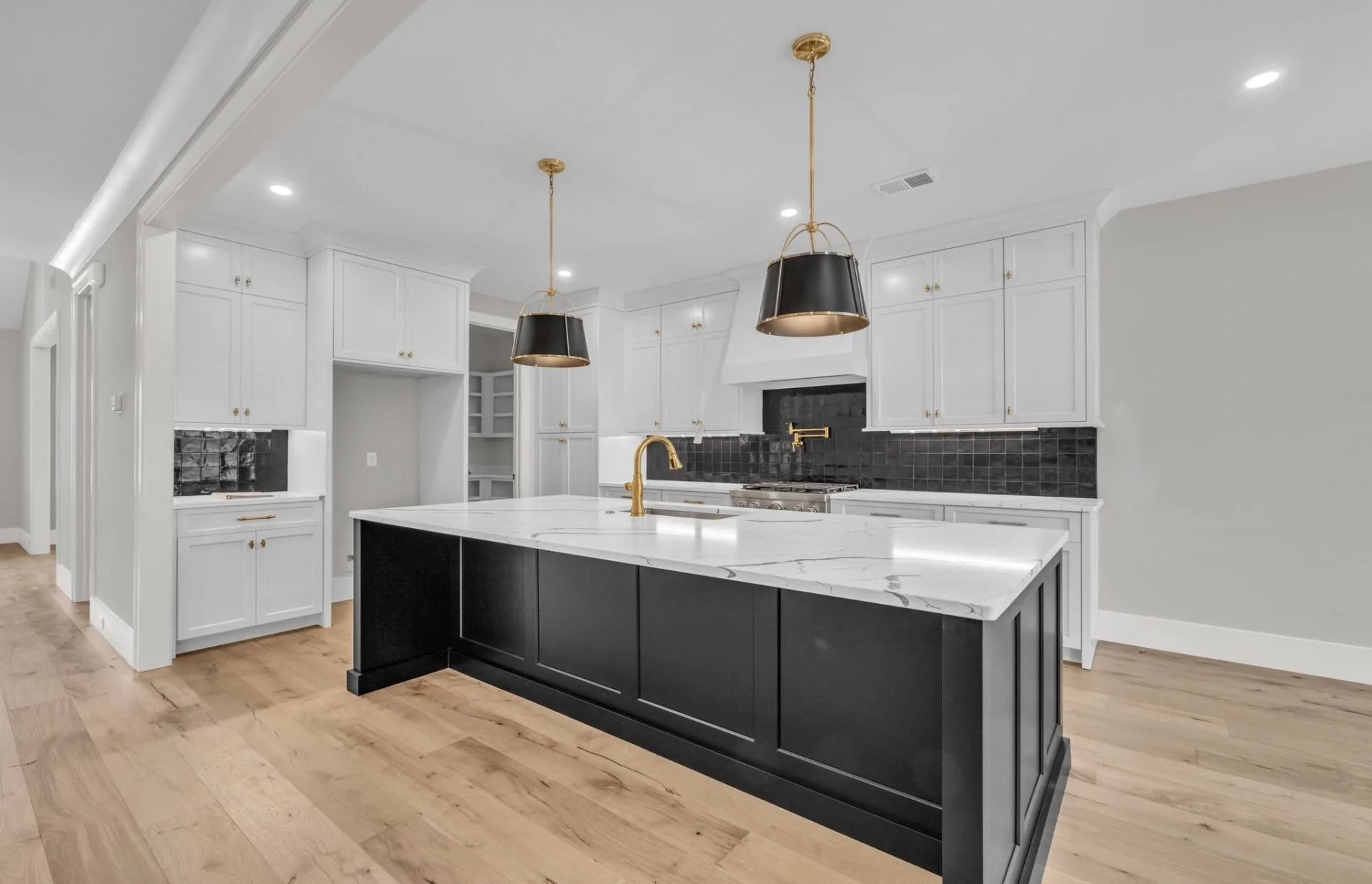 13-web-or-mls-1250-london-wds-wy.jpg