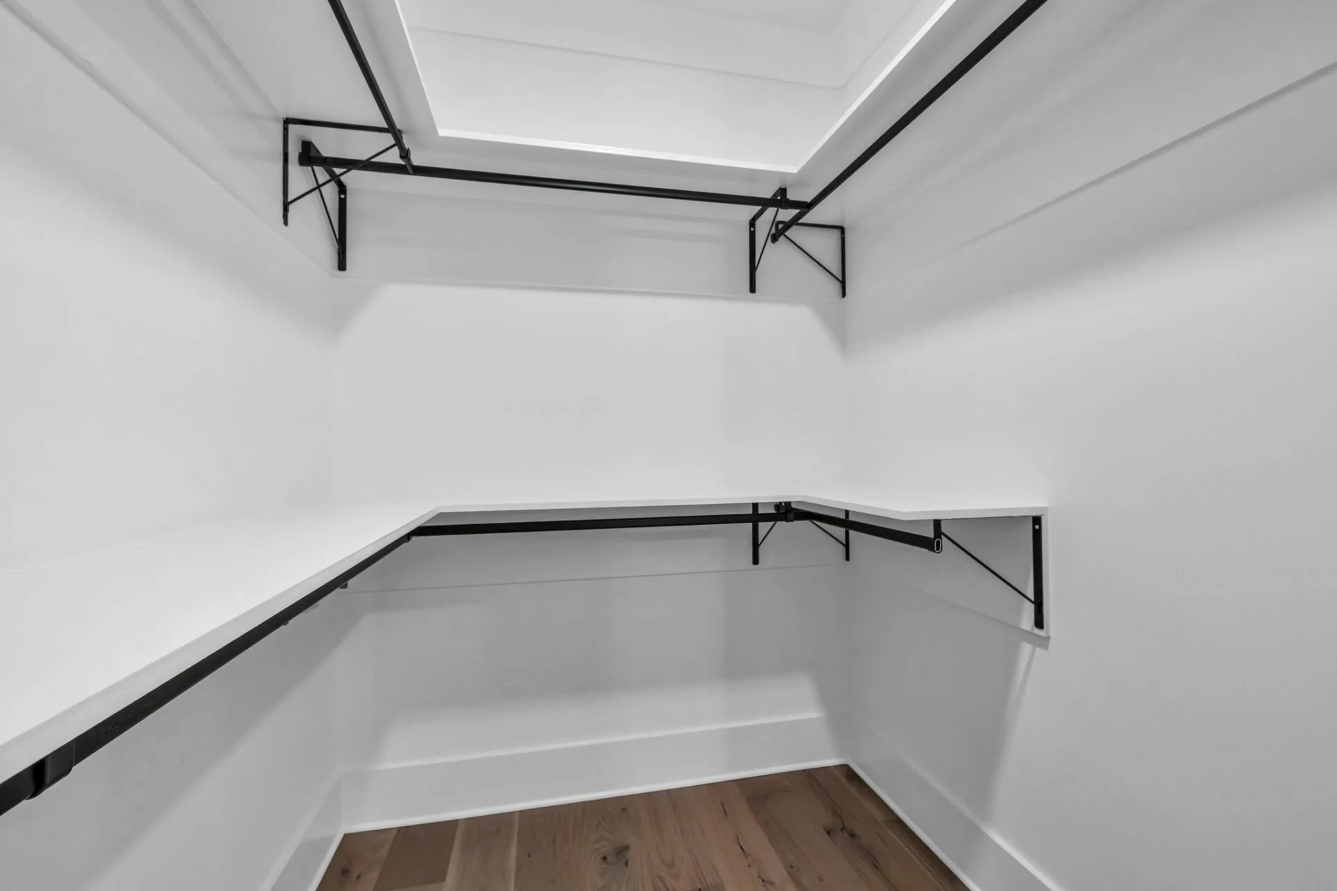 18-web-or-mls-1415-london-wds-wy.jpg