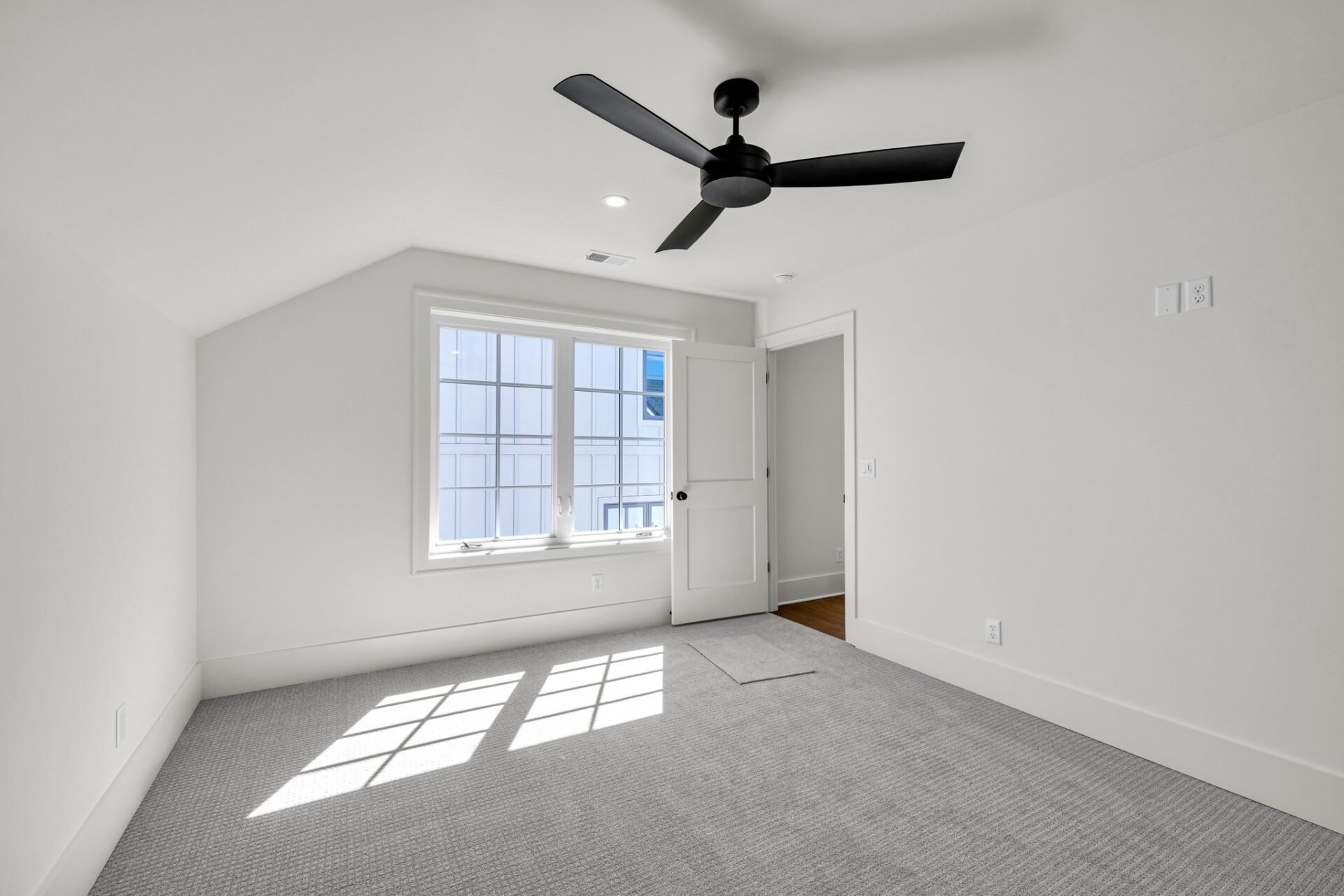 29-web-or-mls-1238-london-wds-wy.jpg