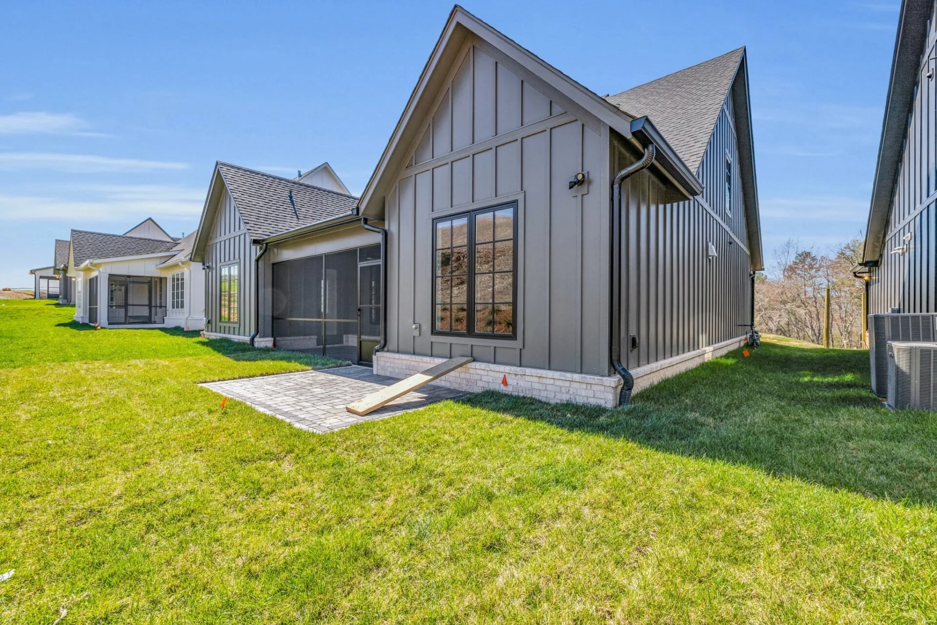 4-web-or-mls-1250-london-wds-wy.jpg